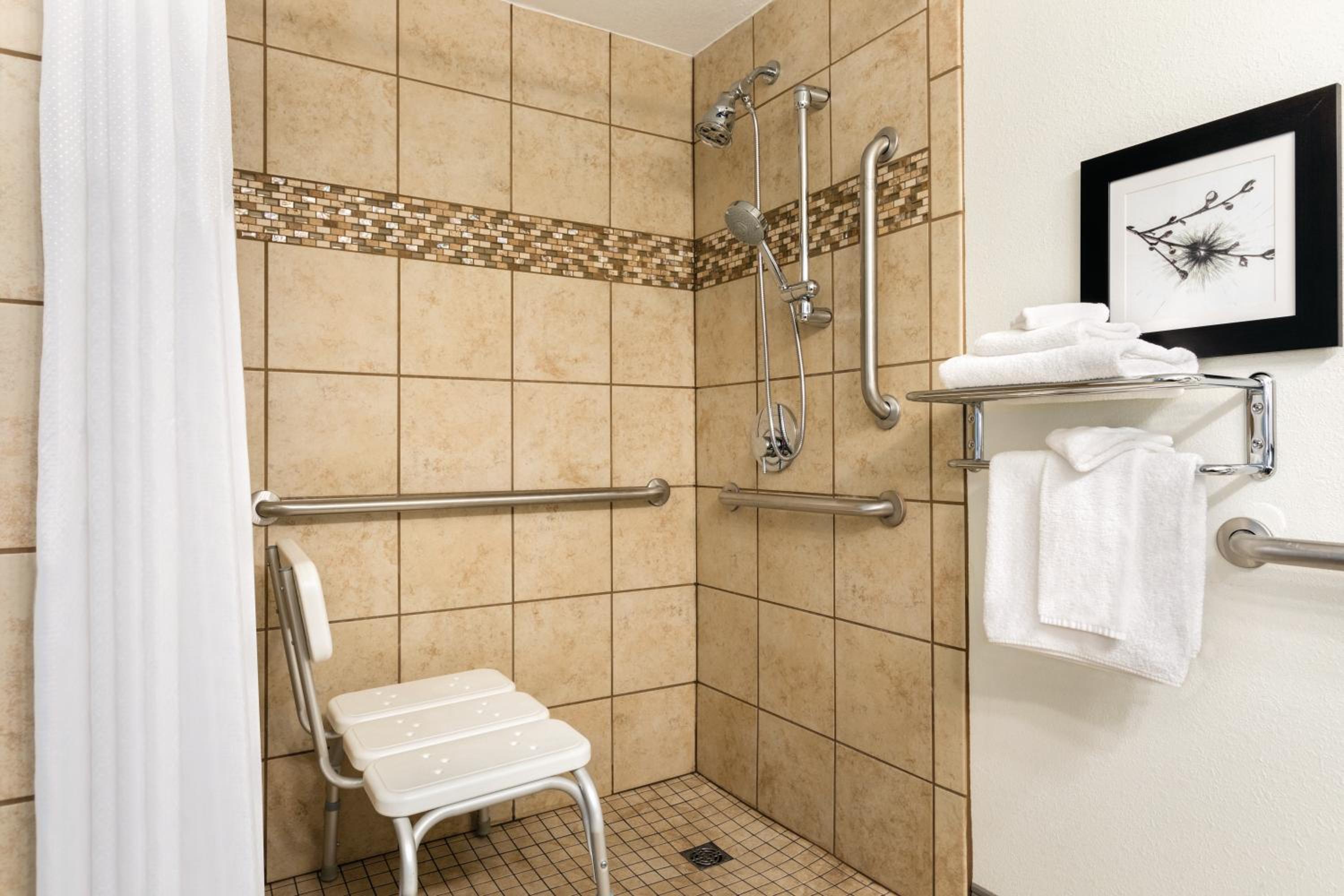 King Room - Disability Access/Non-Smoking photo 3