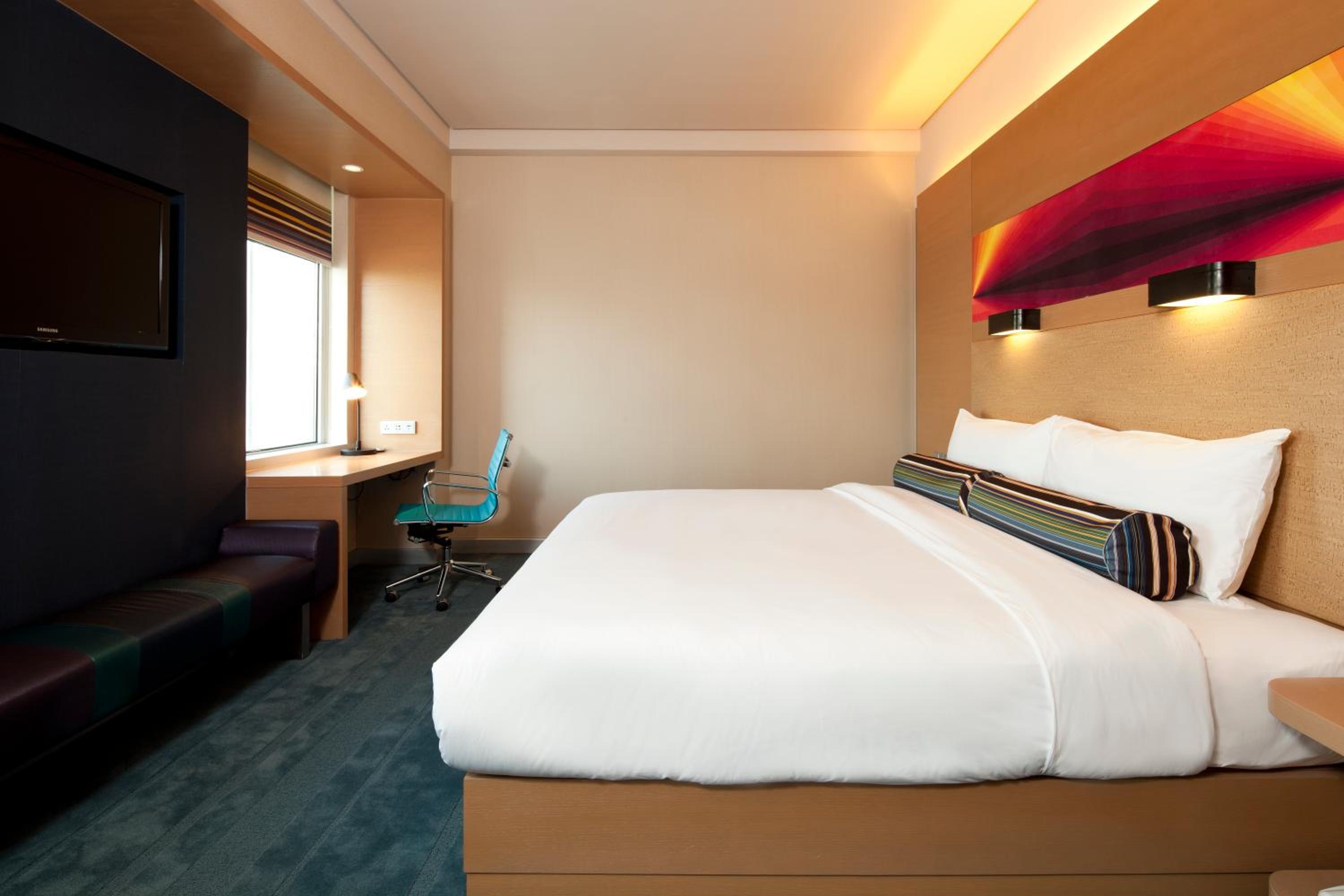 Standard King Room photo 2