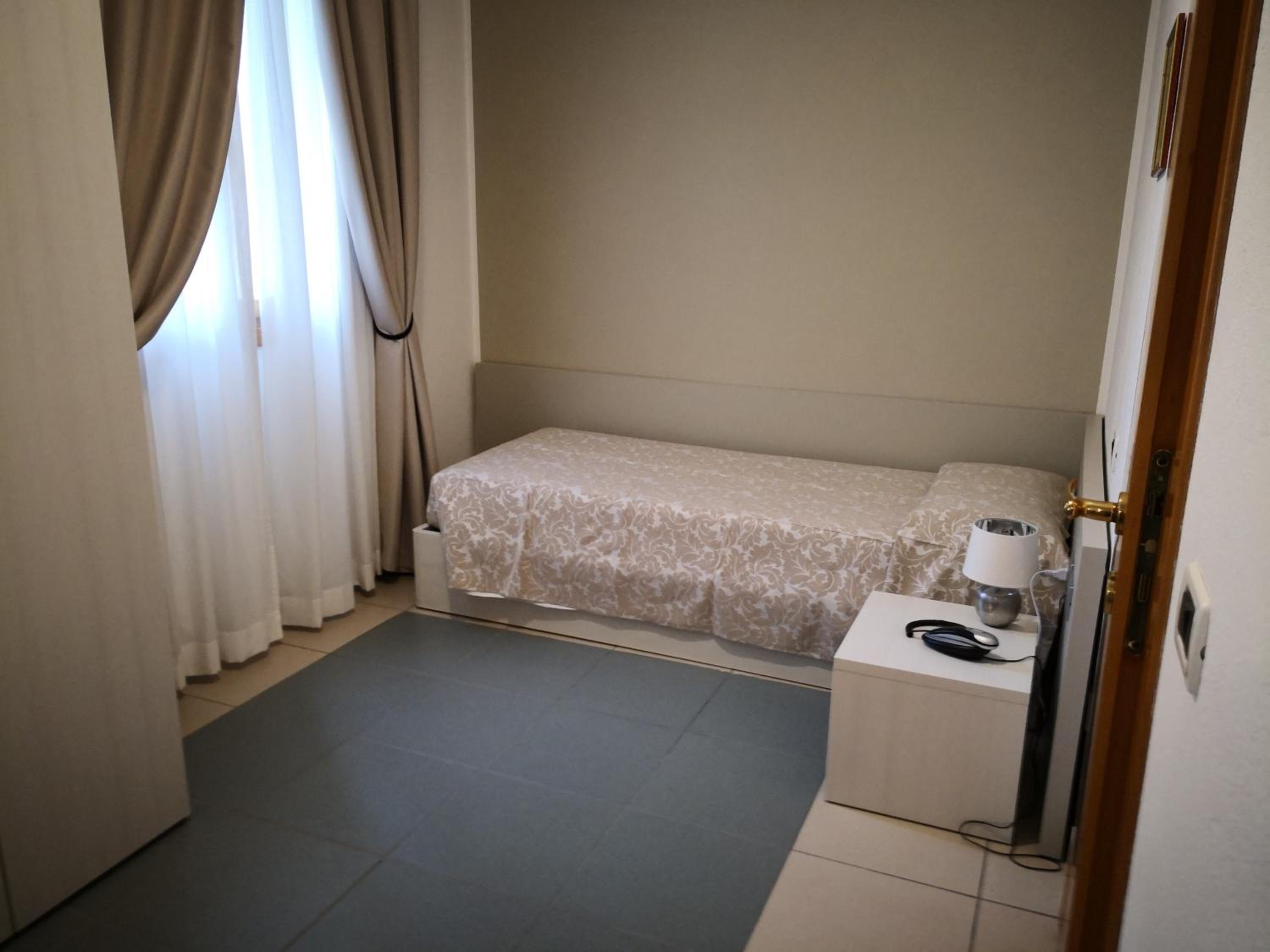 Single Room photo 1