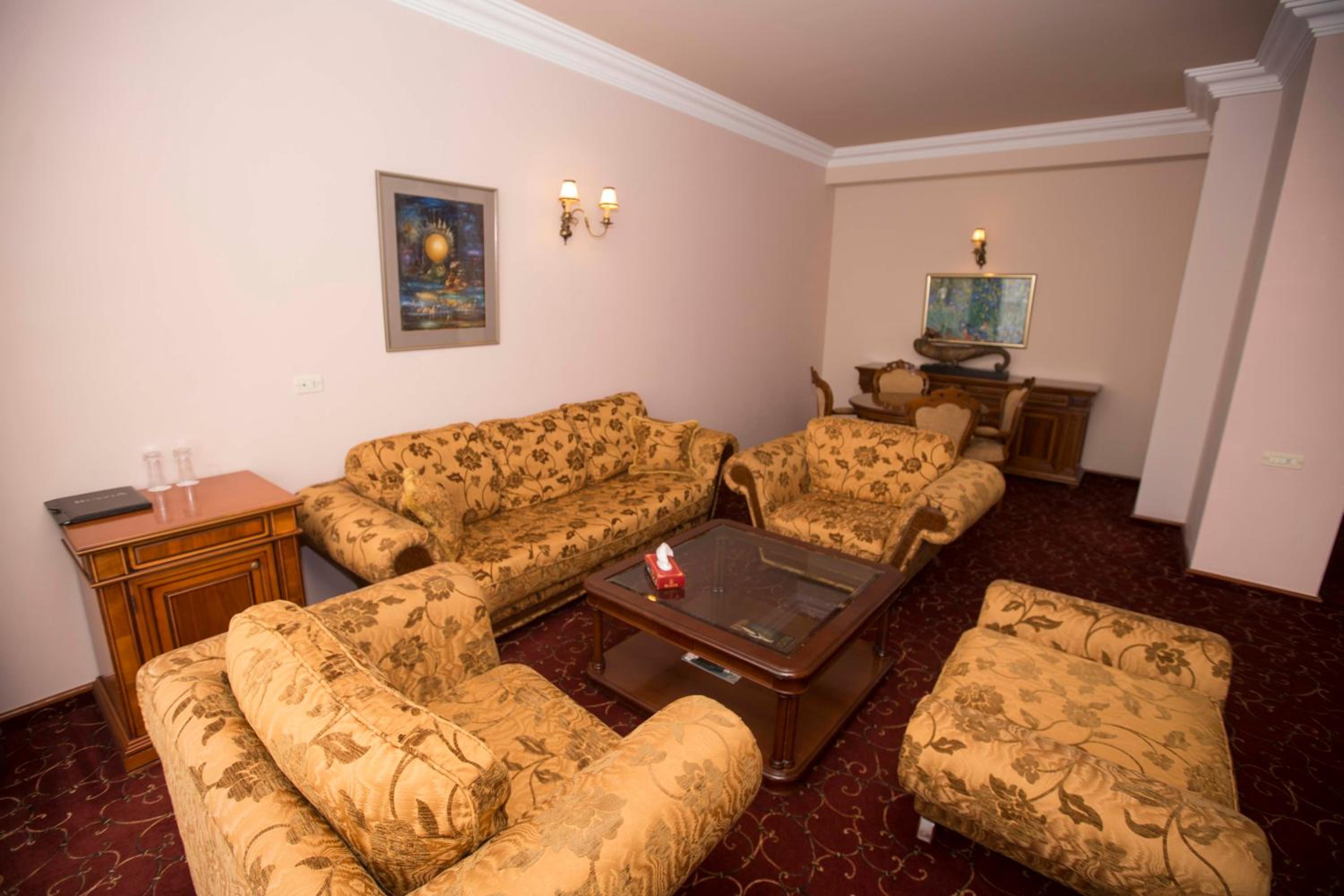 Deluxe Double Room photo 3