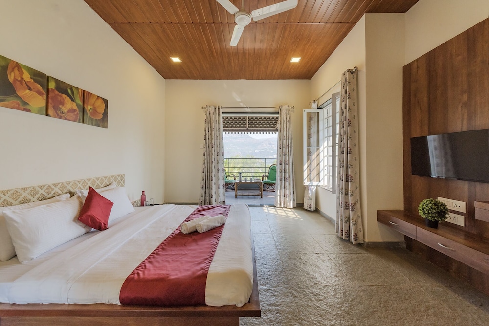 Villa photo 2