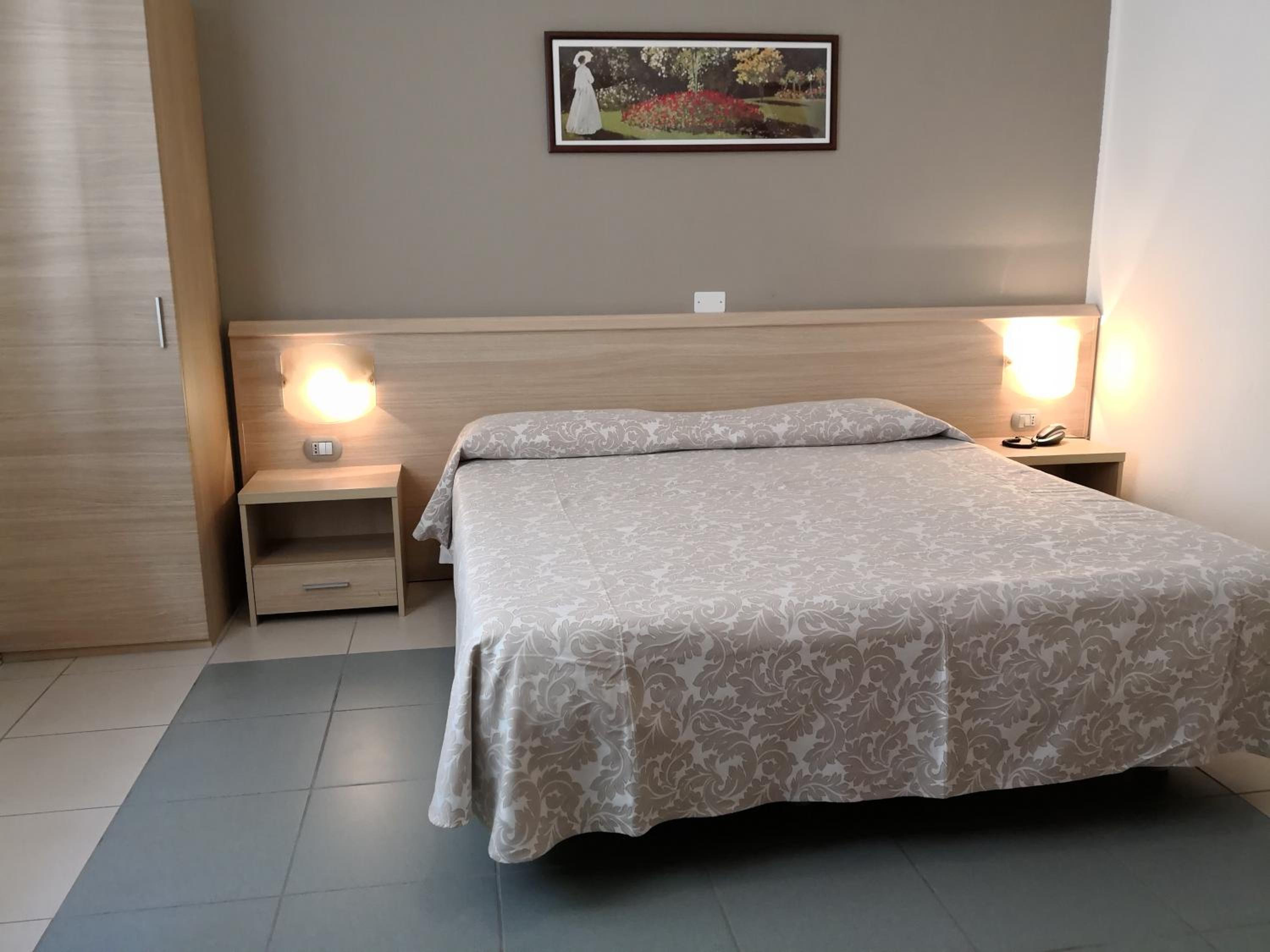 Double or Twin Room photo 1