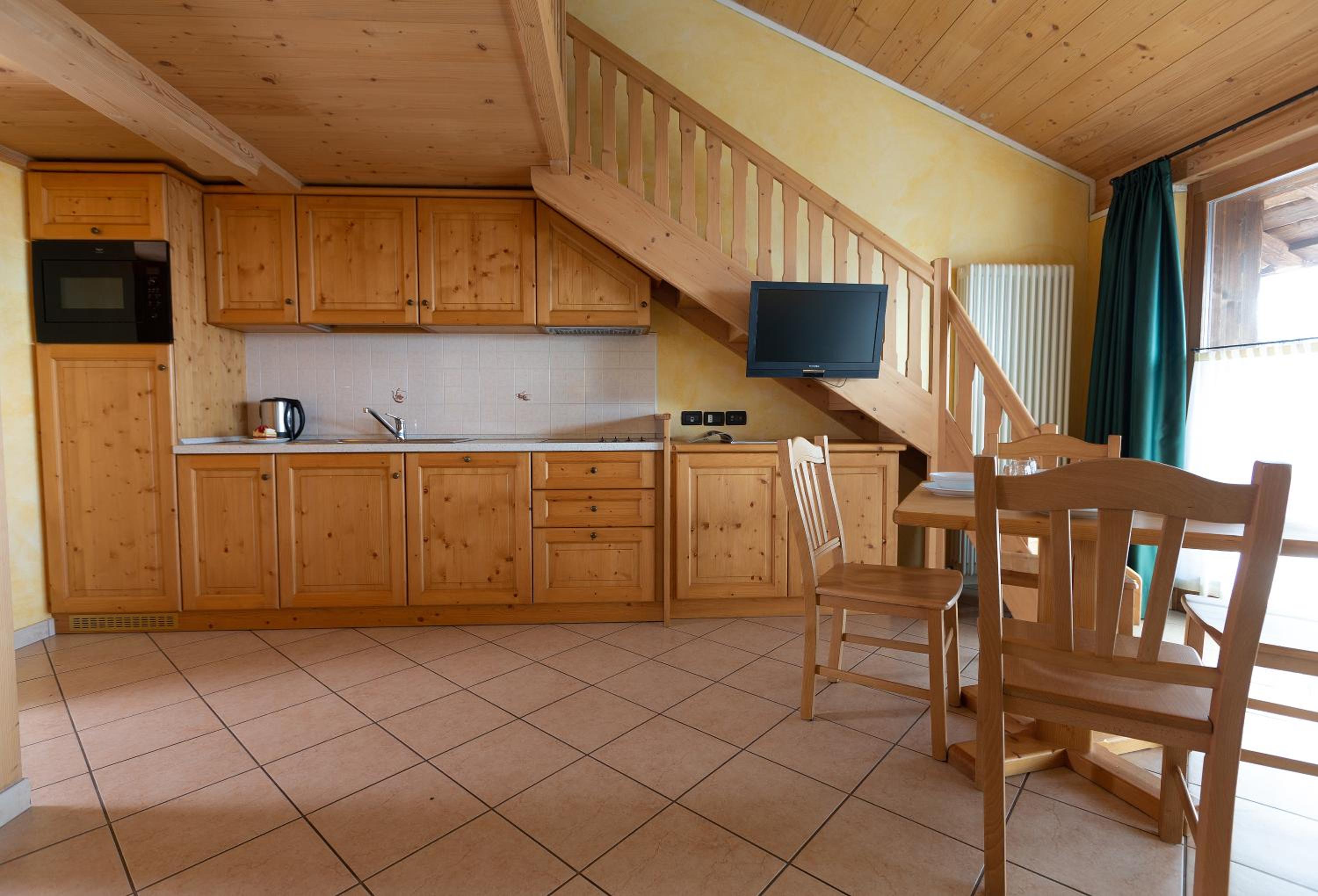 Studio Apartment - Split Level - Photo 6