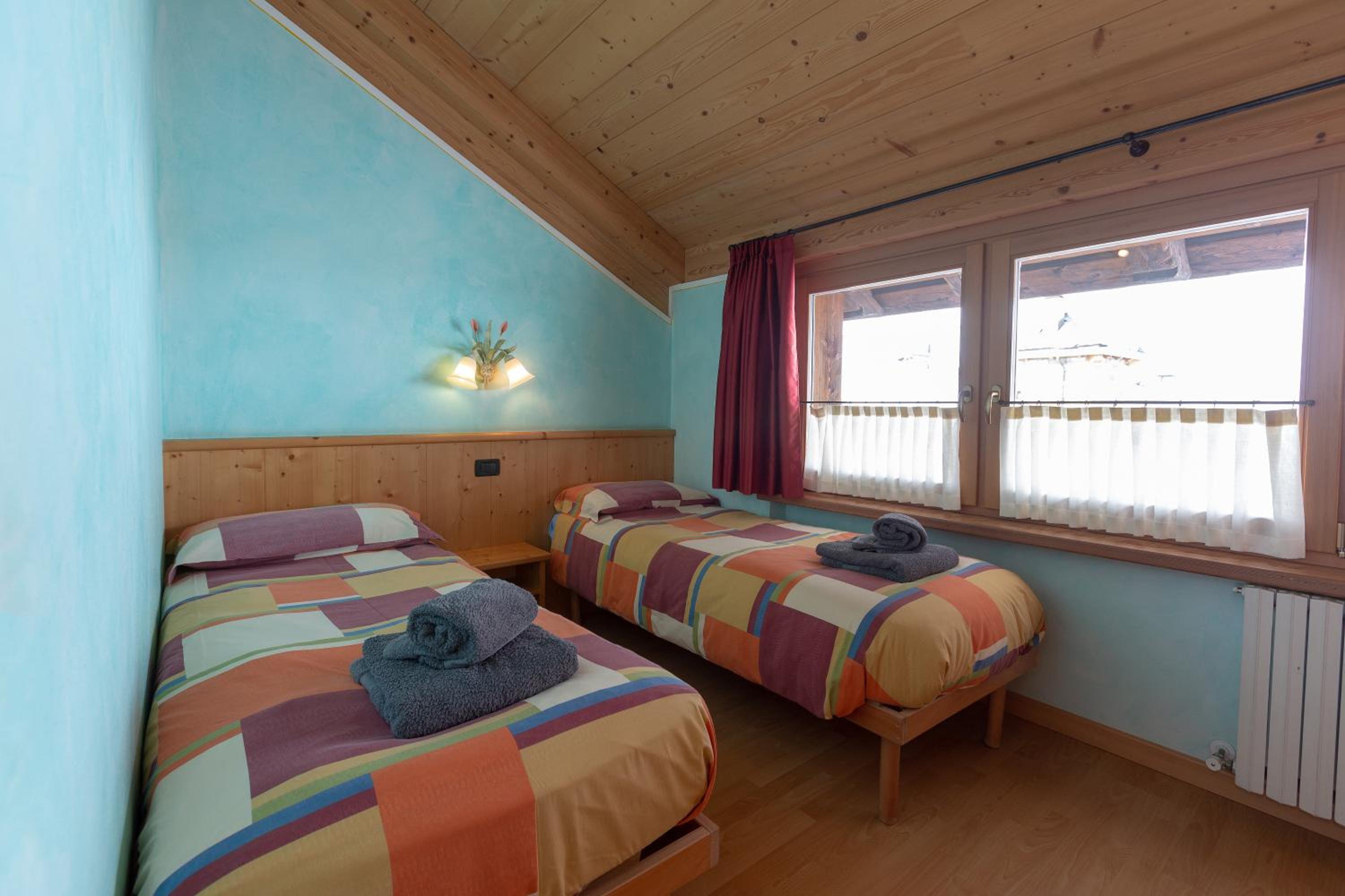 Two-Bedroom Apartment - Photo 21