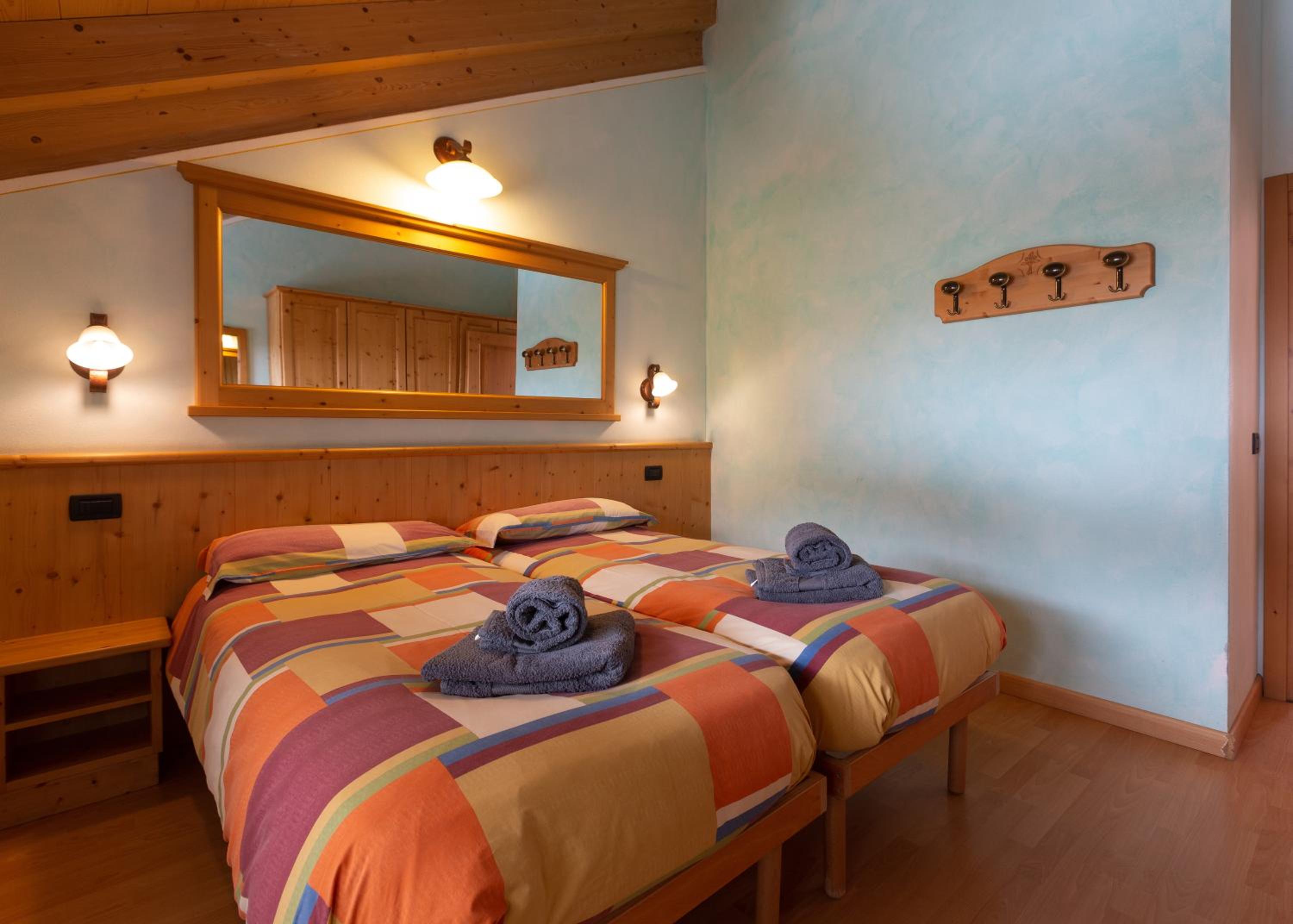 Two-Bedroom Apartment - Photo 19