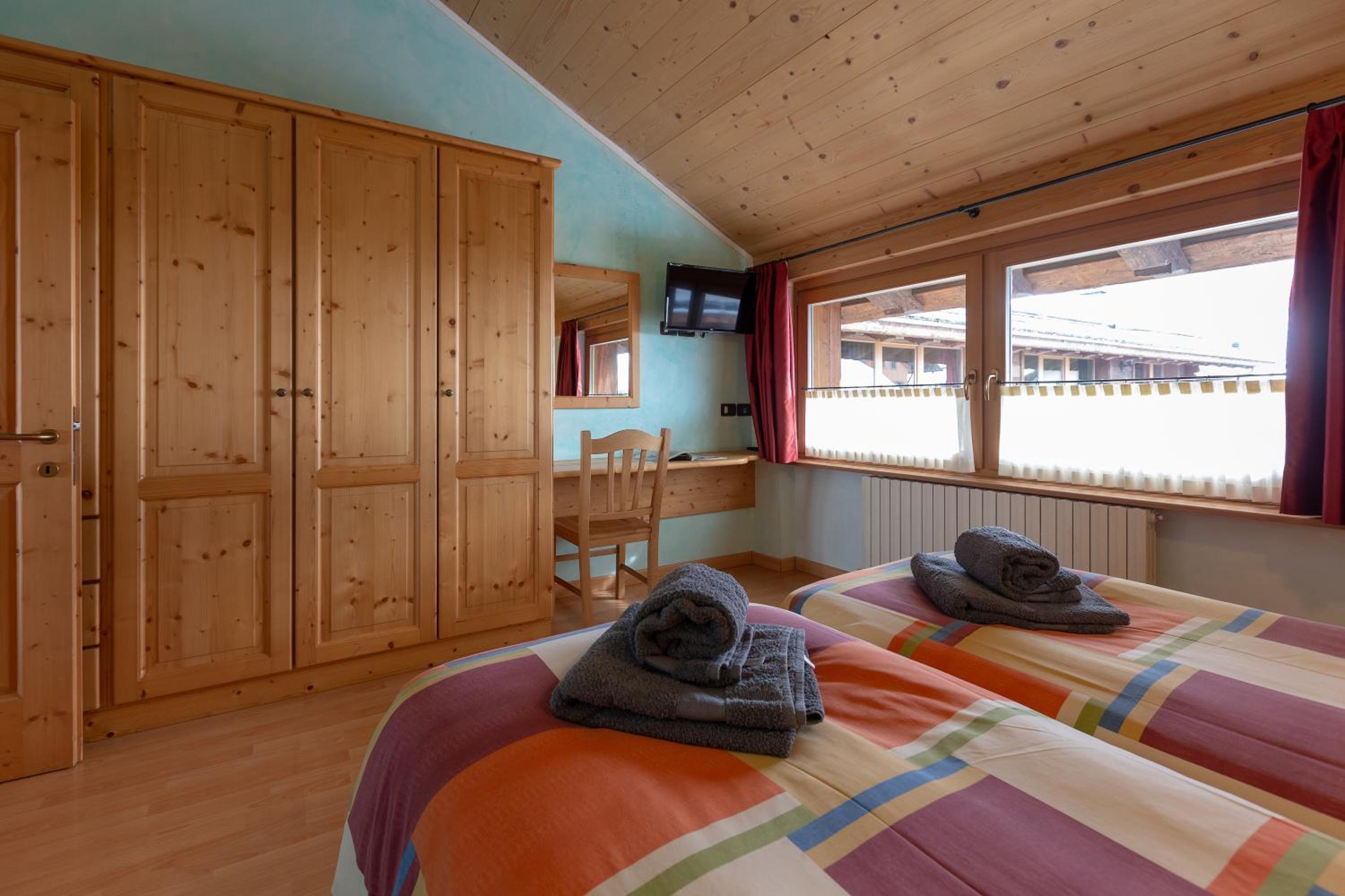 Two-Bedroom Apartment - Photo 5