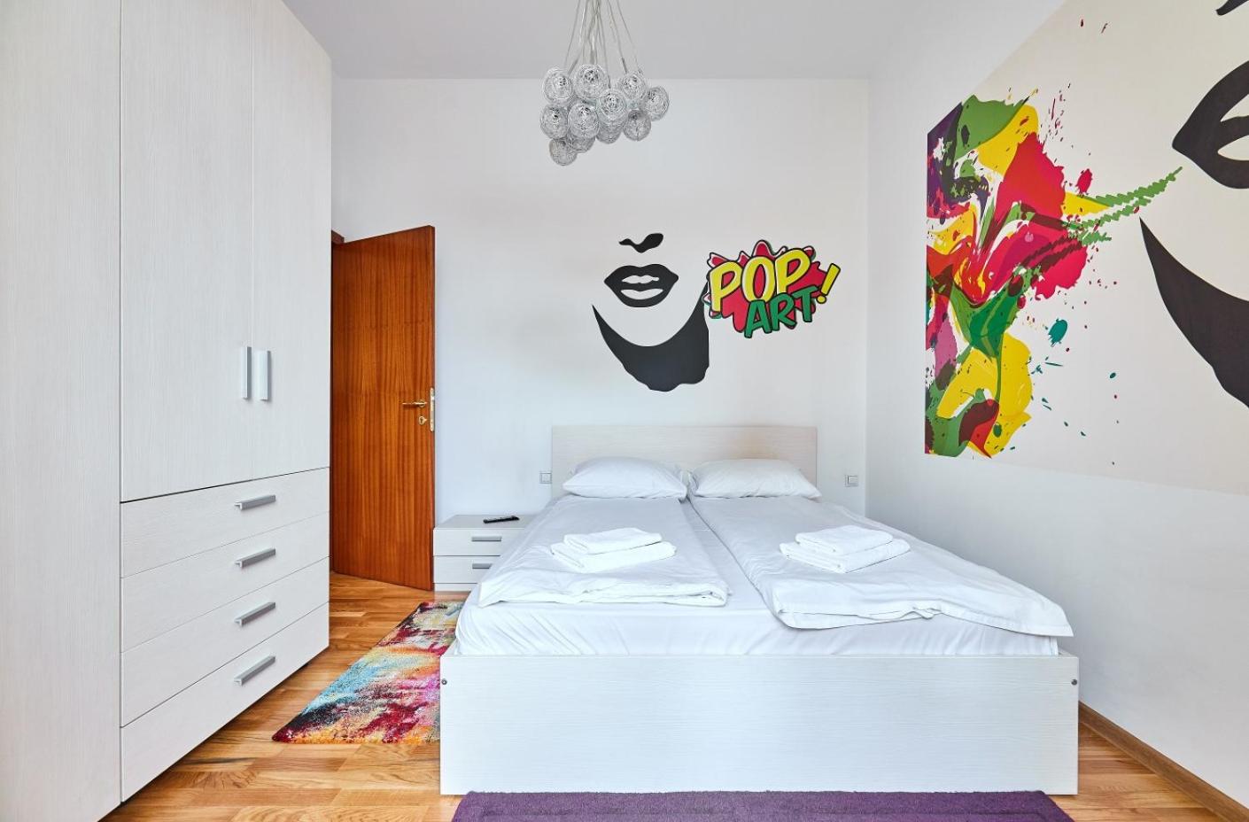 Two-Bedroom Apartment - Photo 19