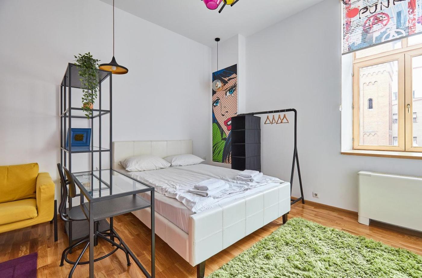 Two-Bedroom Apartment - Photo 18