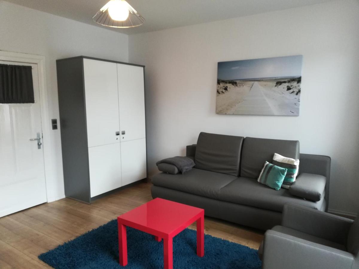 Standard Twin Room with Shared Bathroom photo 1