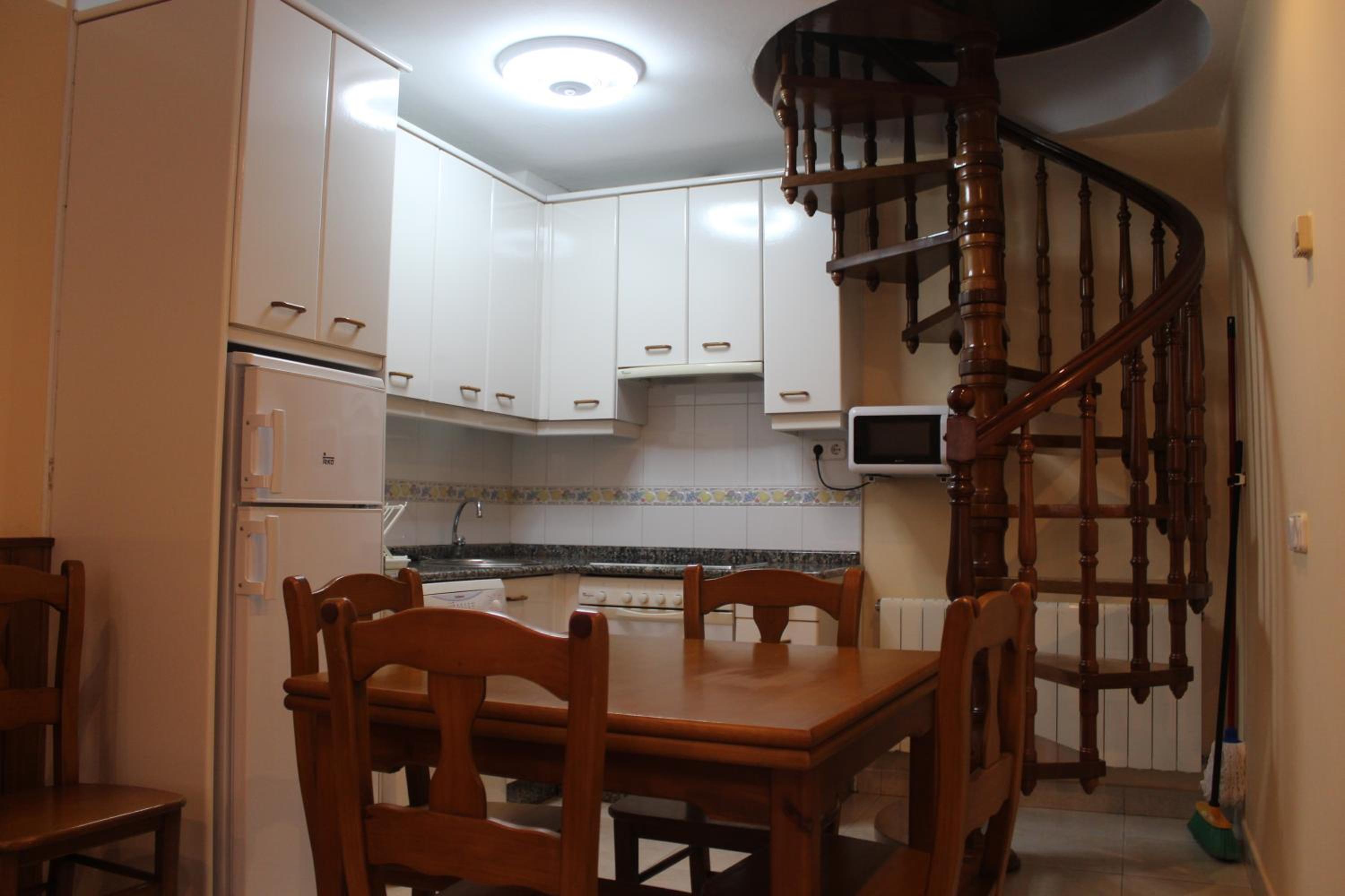 Maisonette photo 3