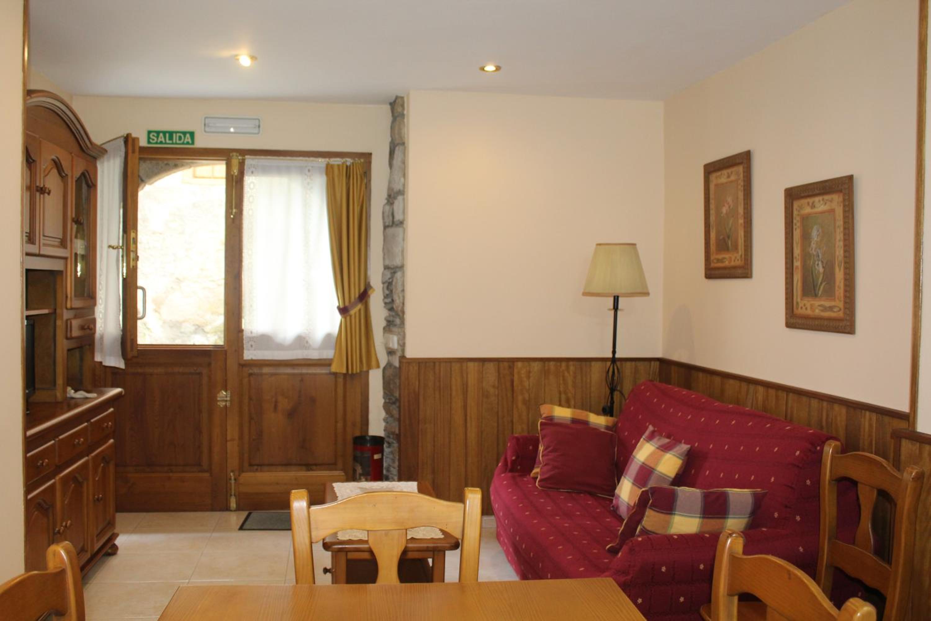 Maisonette photo 2