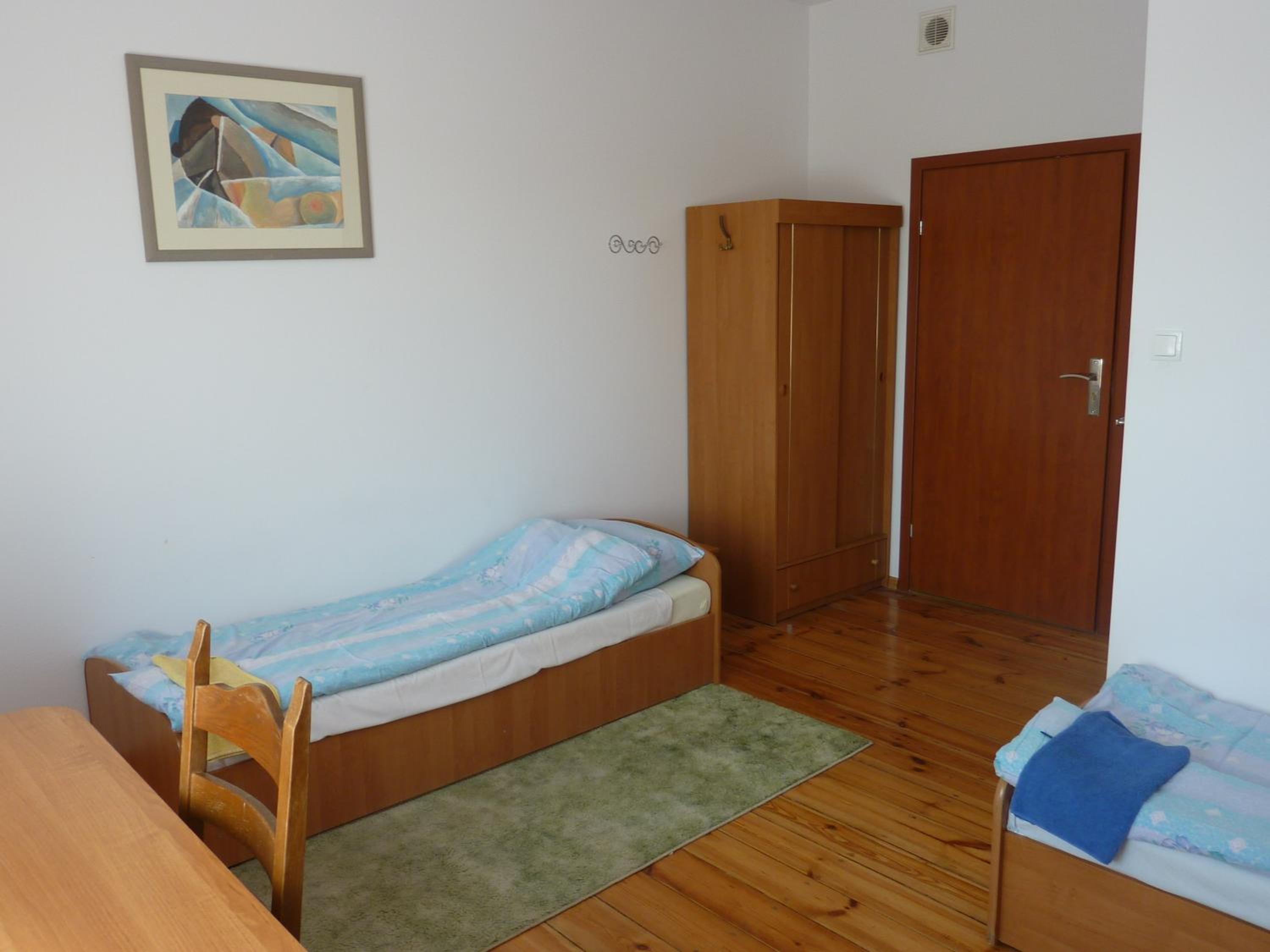 Twin Room - Photo 9