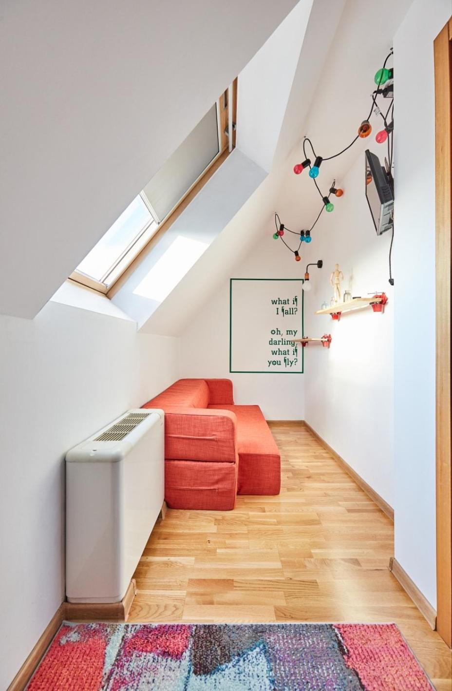 Two-Bedroom Apartment with Living  - Photo 9