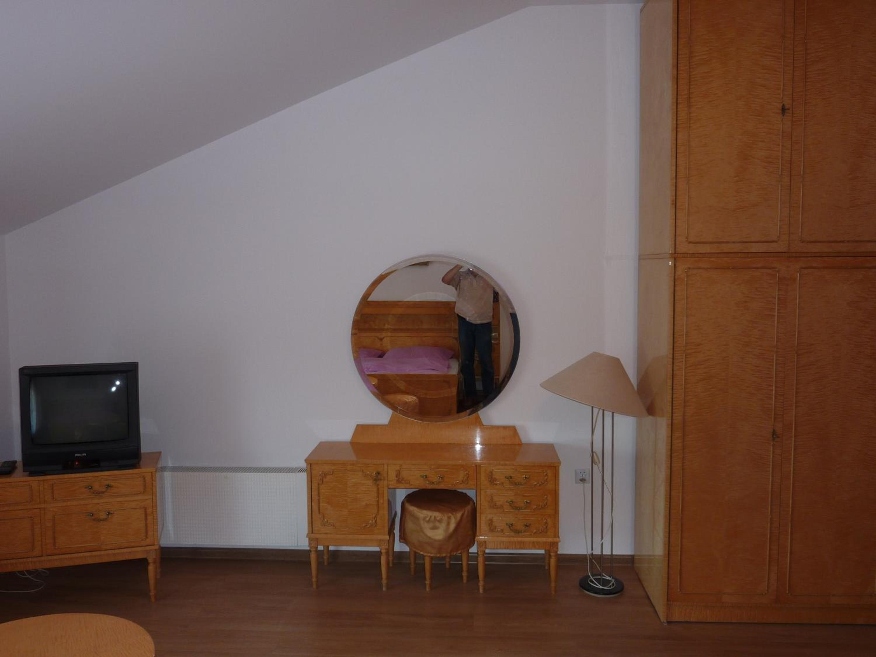 Double Room - Photo 3