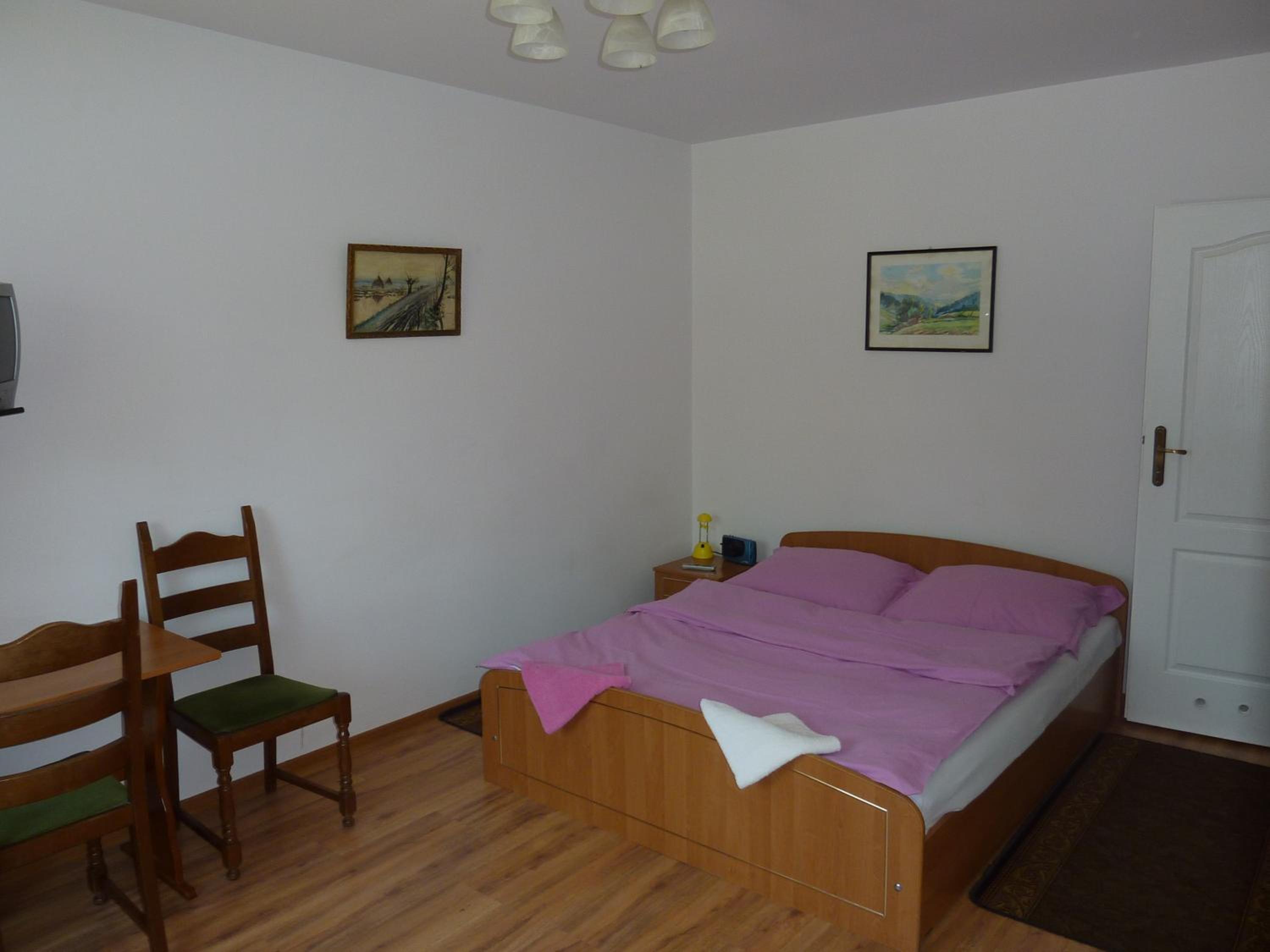 Double Room - Photo 10