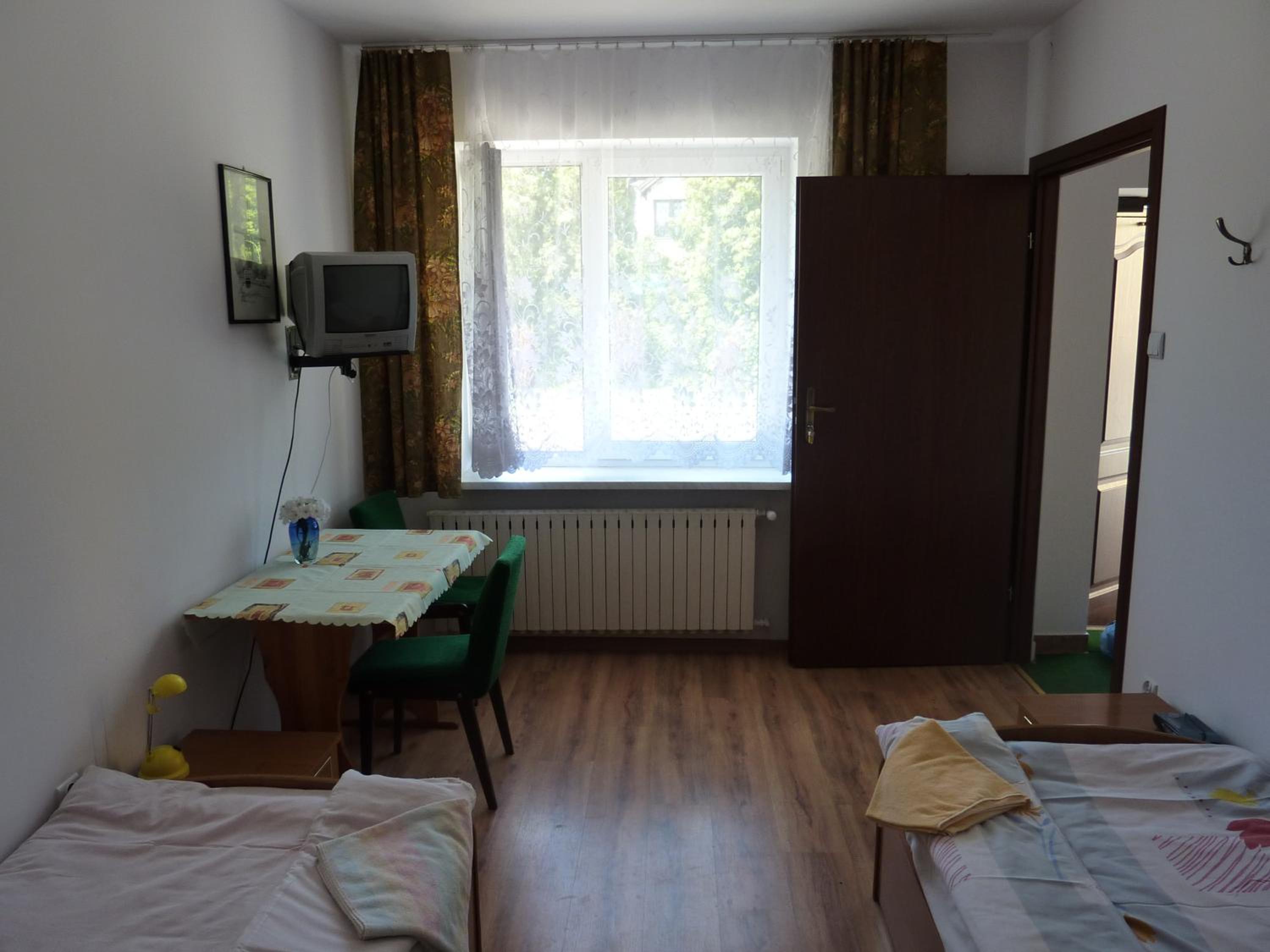 Twin Room - Photo 4