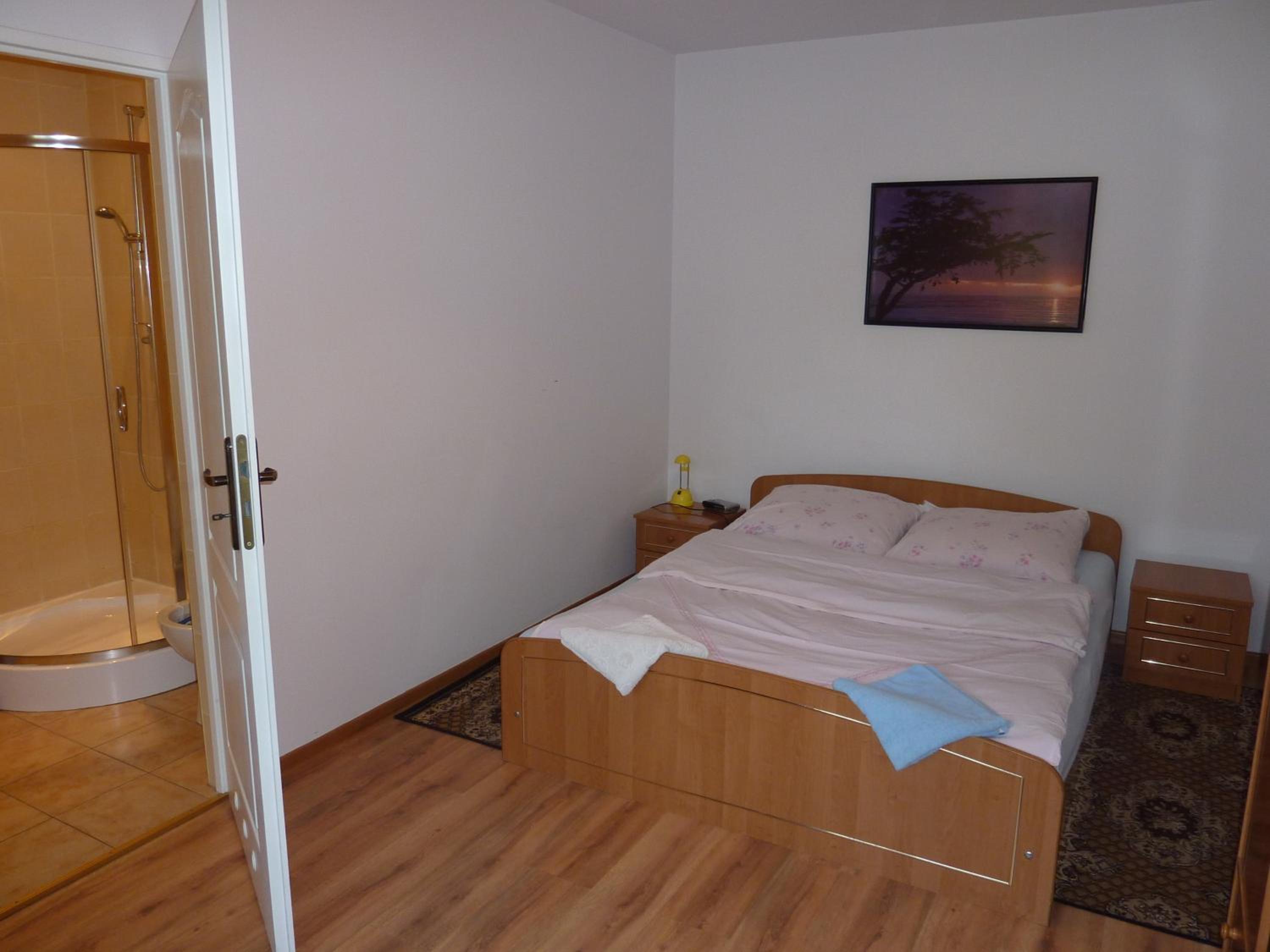 Double Room - Photo 4