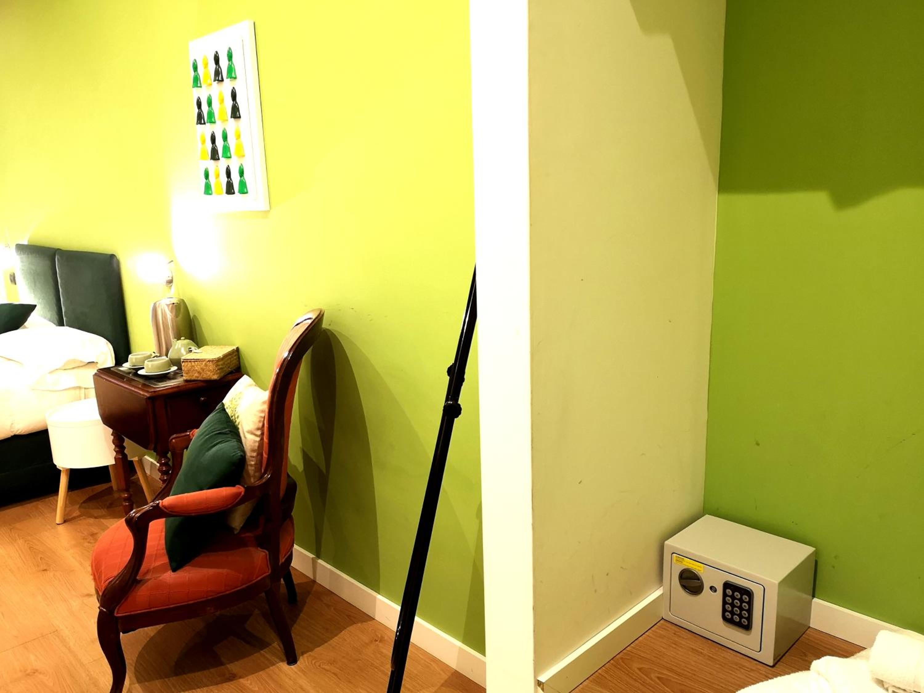 Triple Room with Private Bathroom photo 3