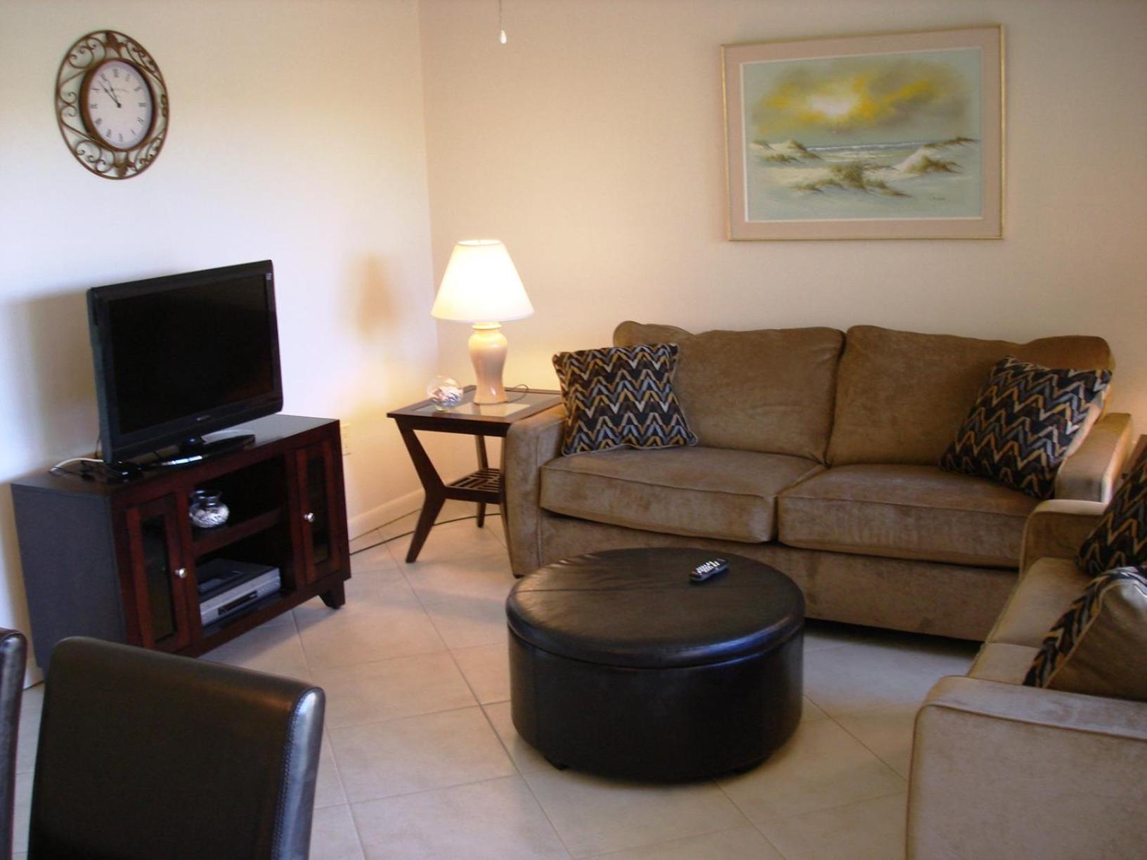 Apartment with Balcony photo 1