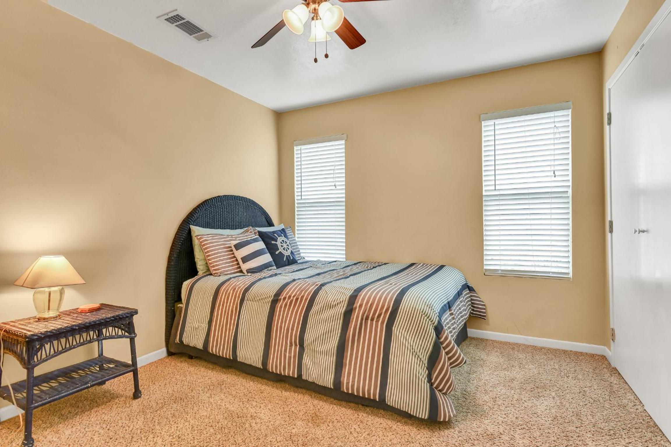 Three-Bedroom House - Photo 22