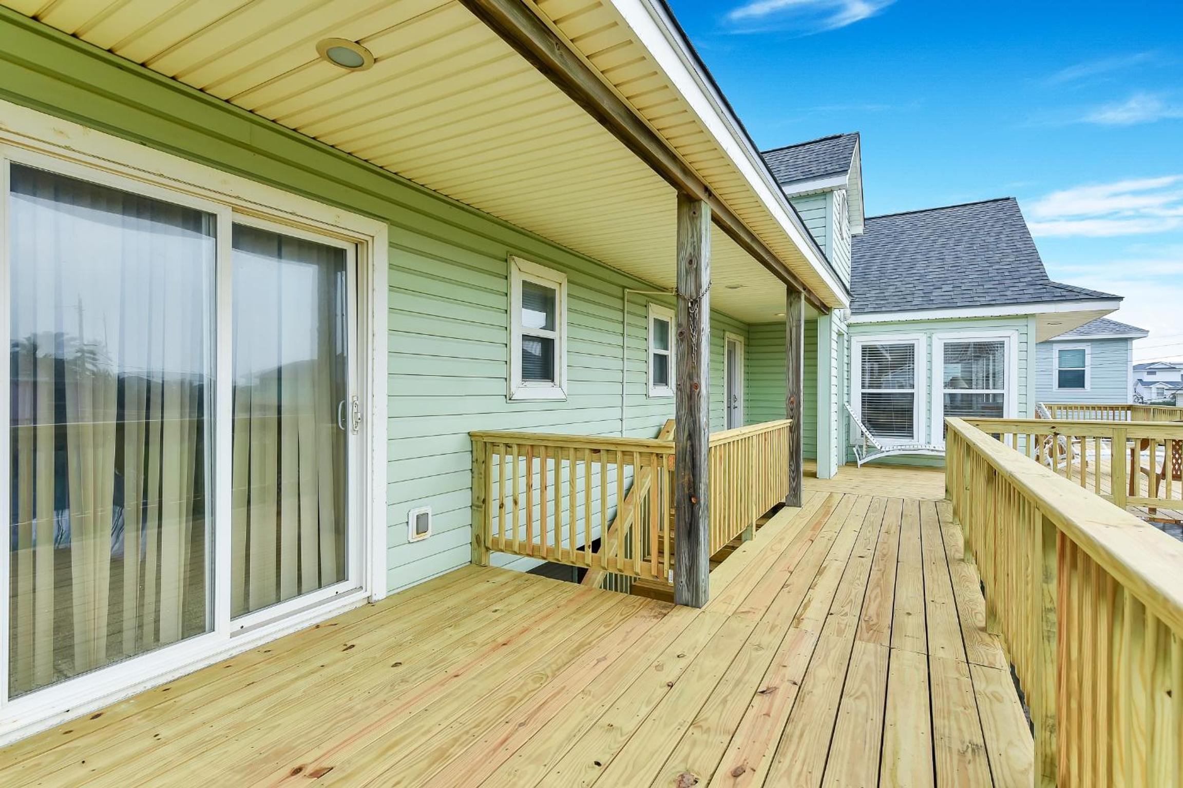 Three-Bedroom House - Photo 29