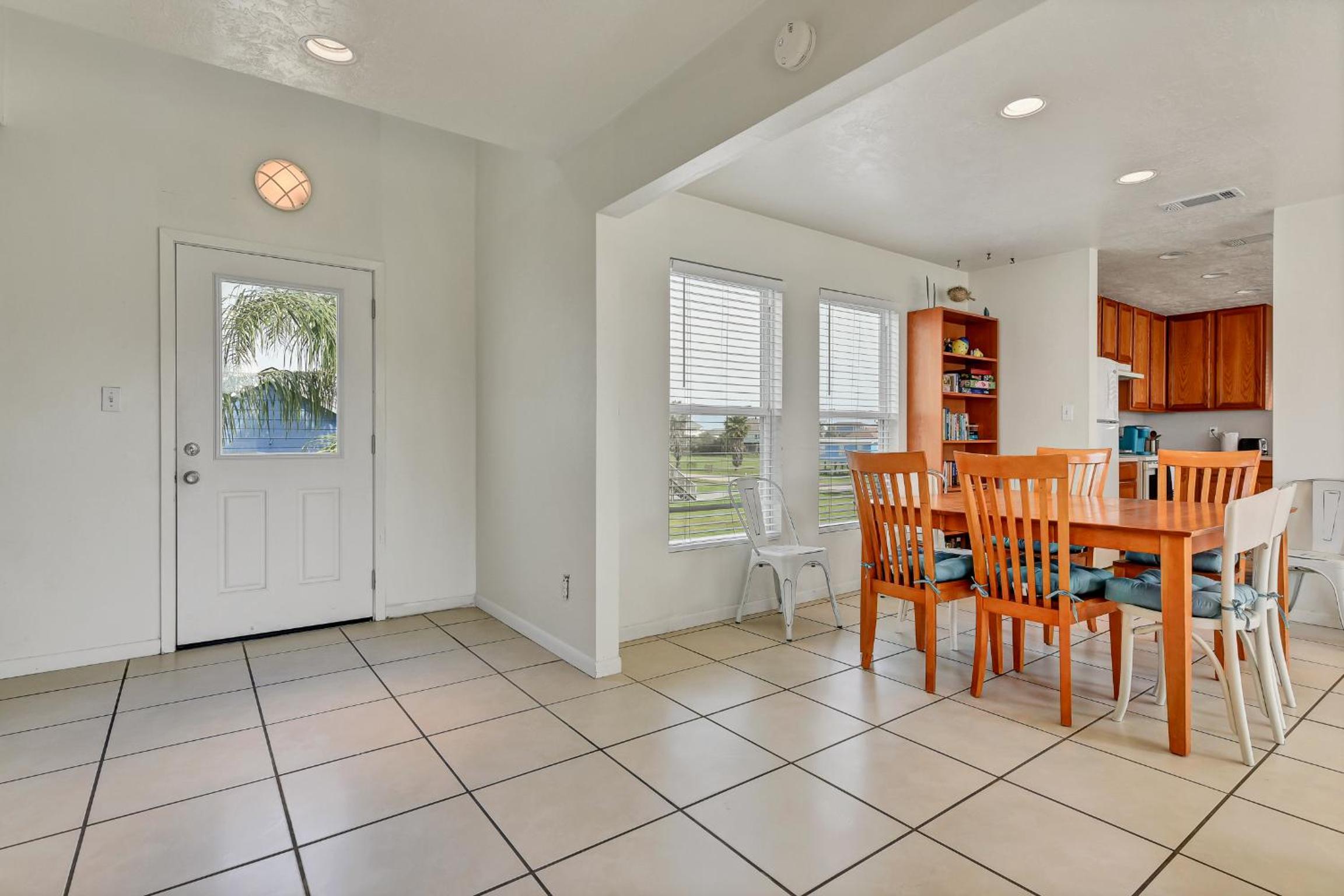 Three-Bedroom House - Photo 32