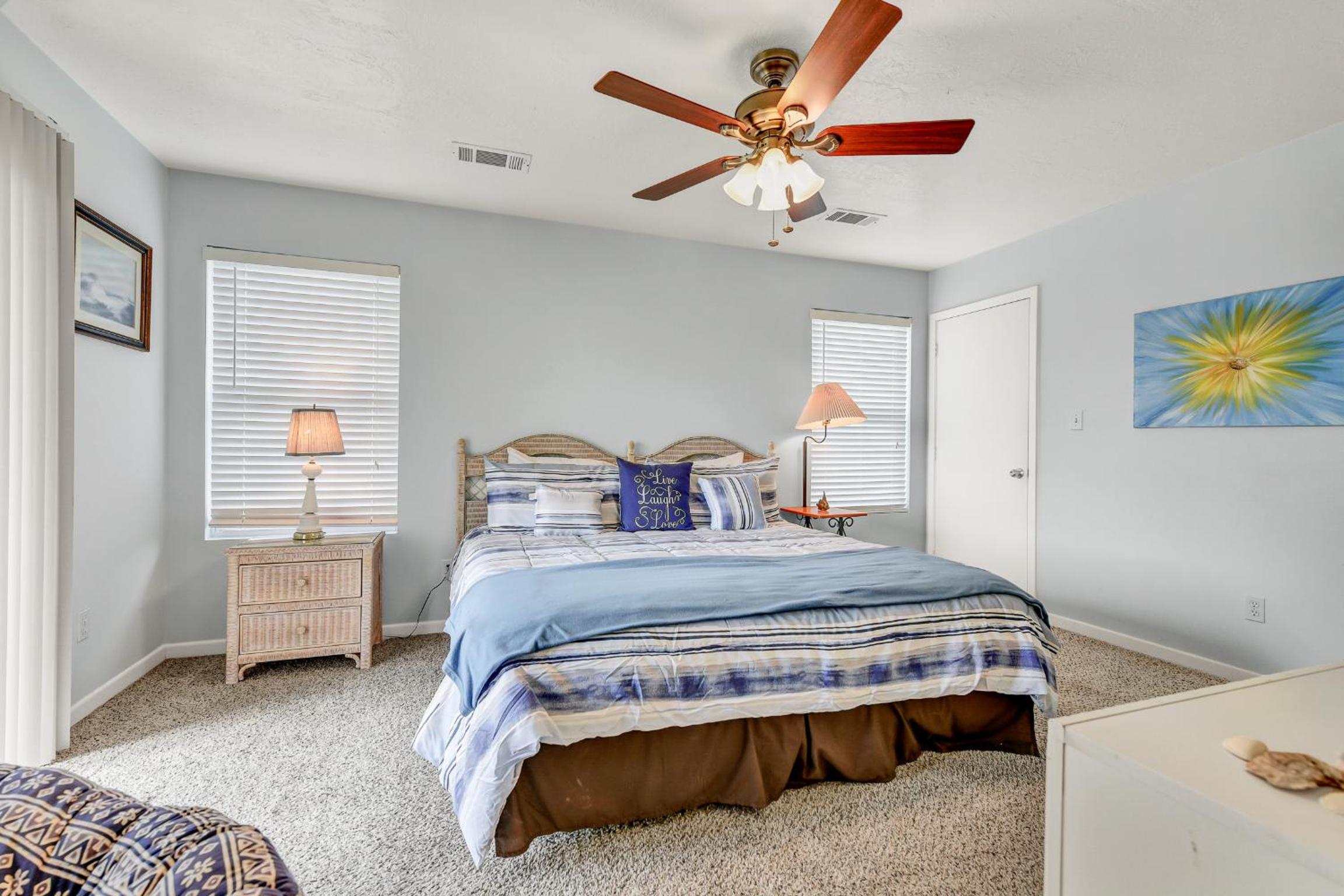 Three-Bedroom House - Photo 36