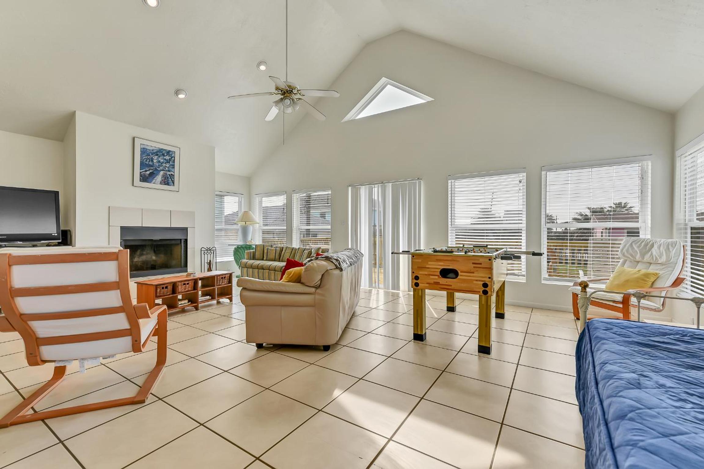 Three-Bedroom House - Photo 38