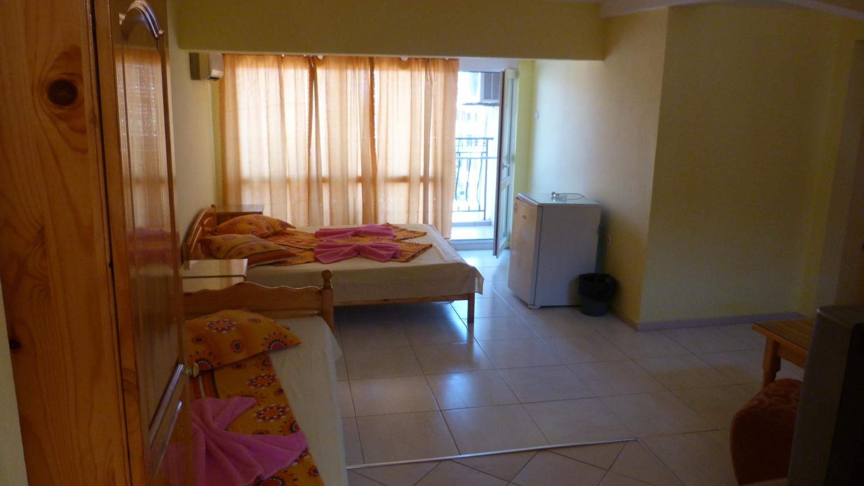 Two-Bedroom Suite with Balcony - Photo 26