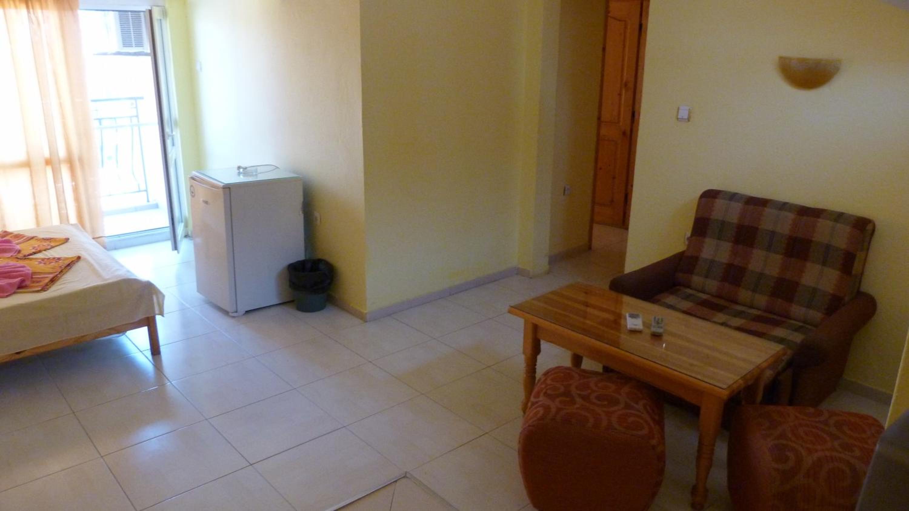 Two-Bedroom Suite with Balcony - Photo 33