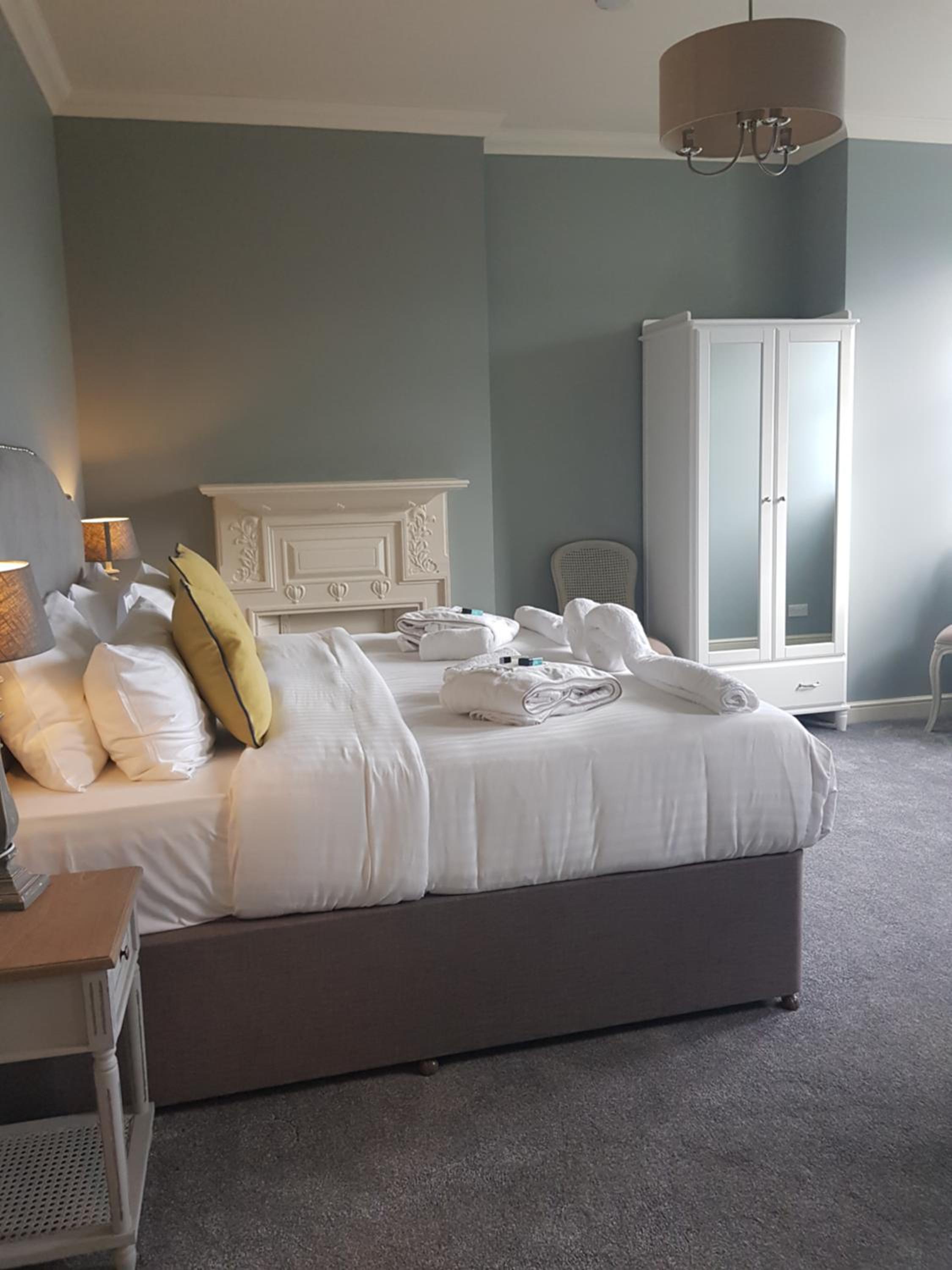 Deluxe Double or Twin Room - Photo 1
