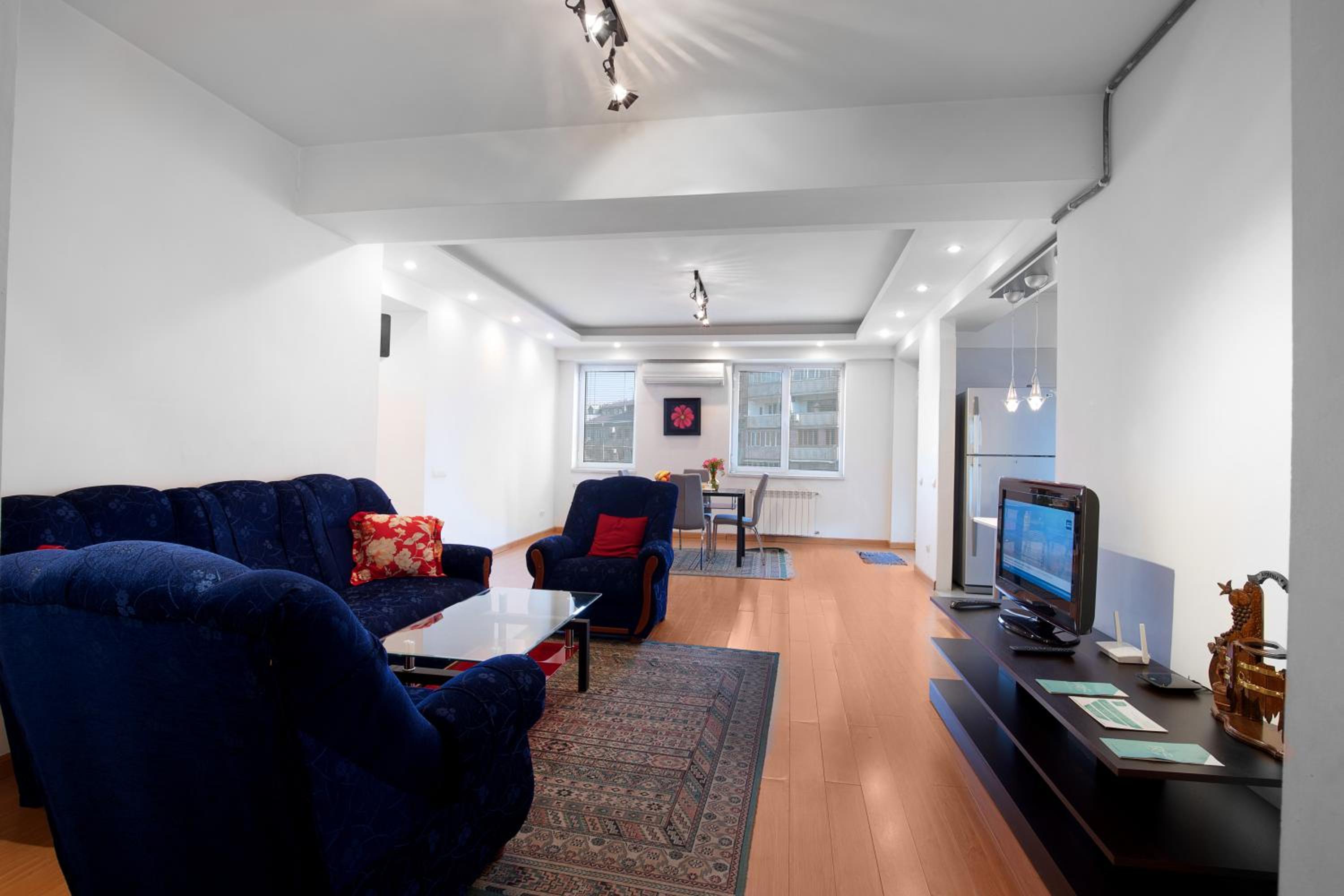 2-Bedroom Apartment on Frik 10 photo 1