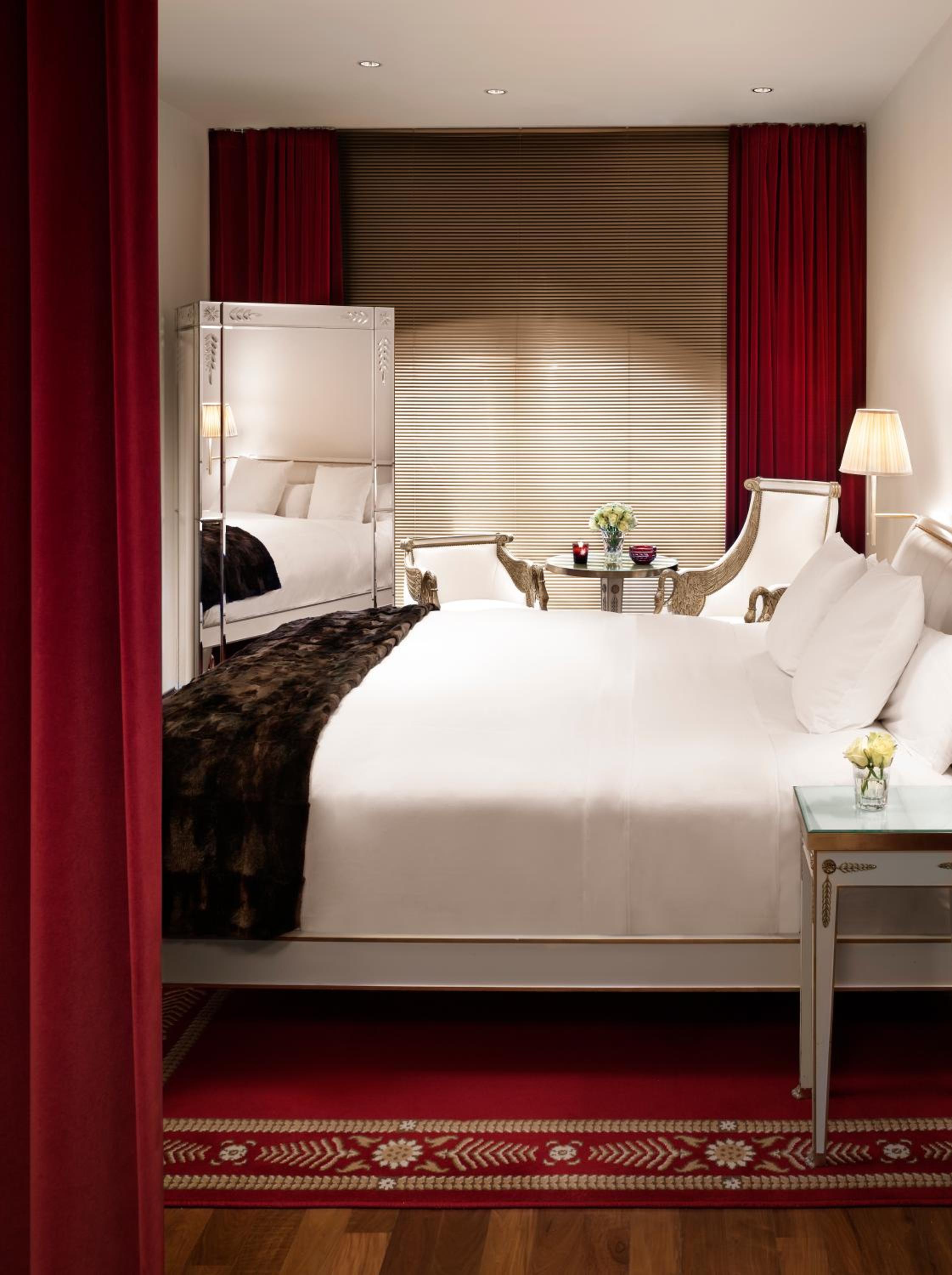 Duplex Suite with One King Bed