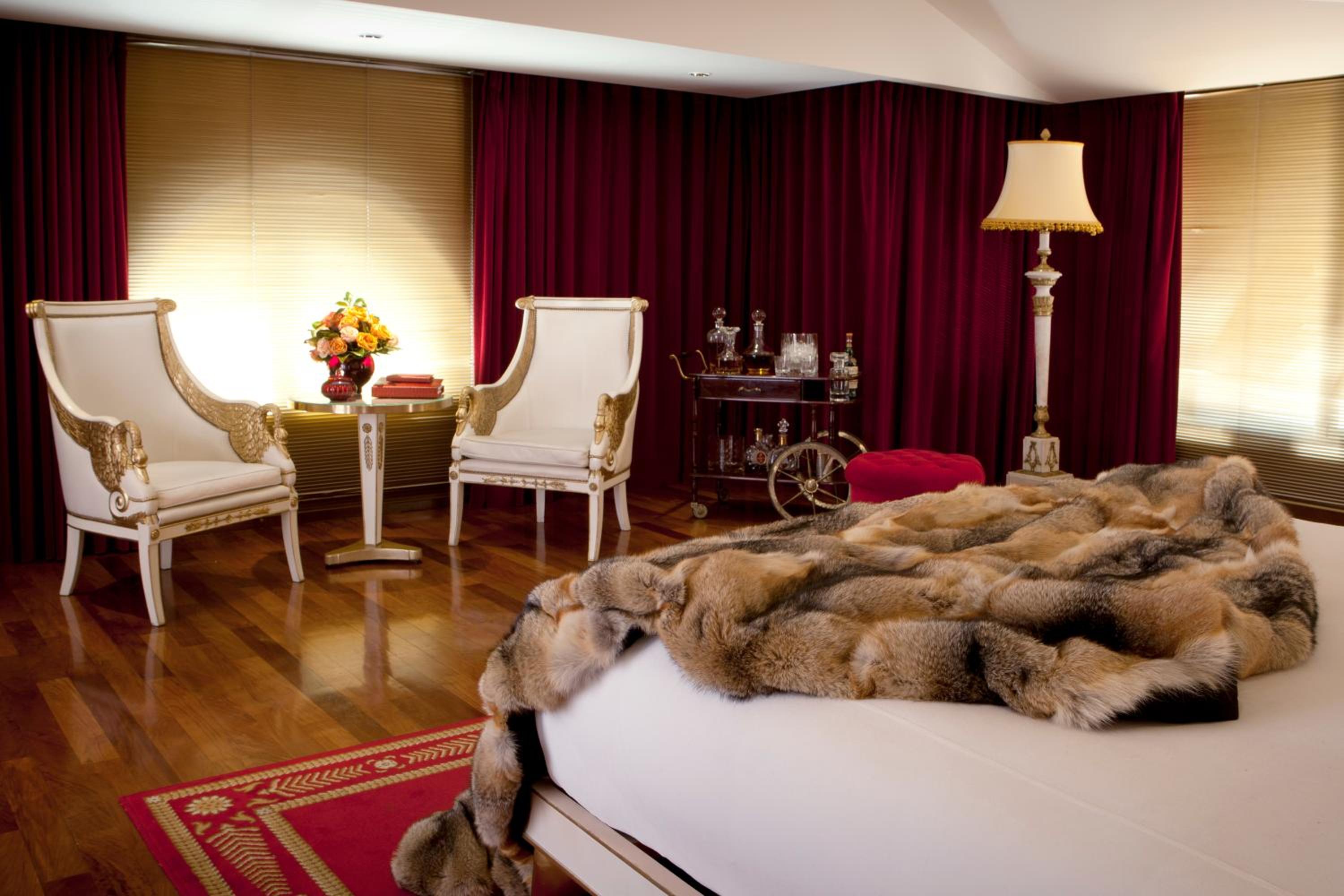 Grand Duplex King Suite