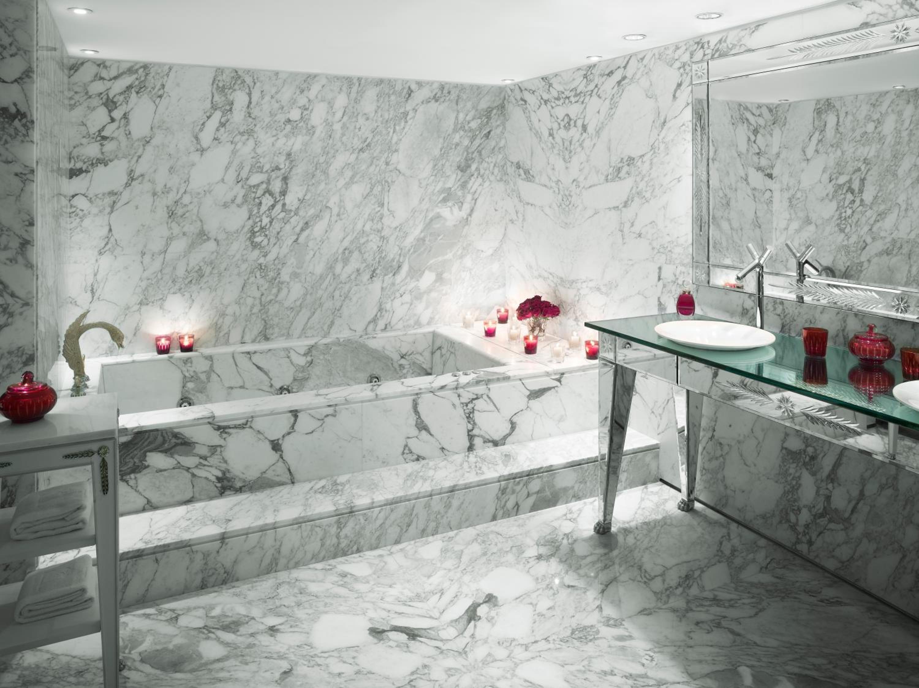Presidential King Suite thumbnail 5
