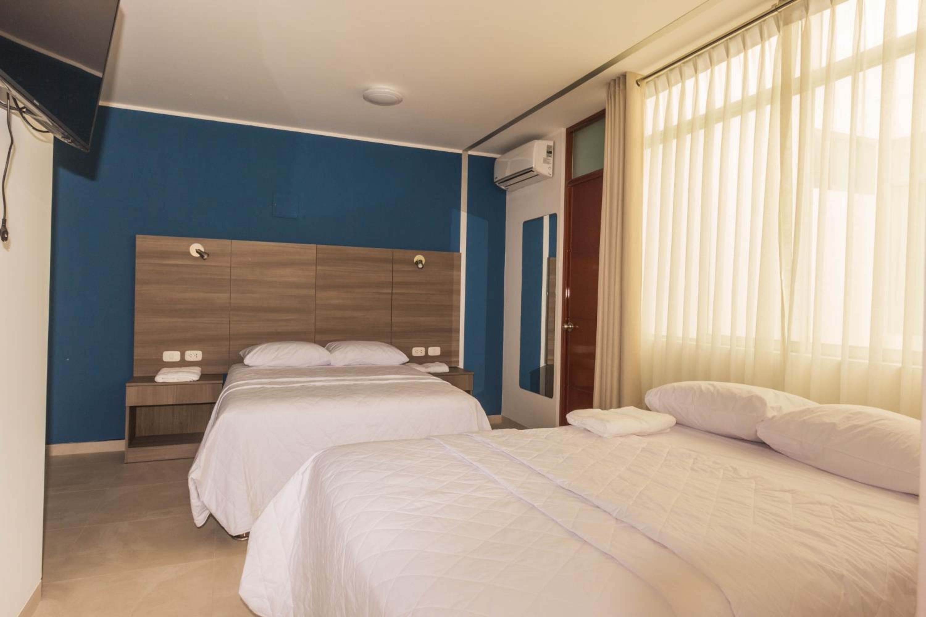 Deluxe Double Room with Two Double Beds photo 2