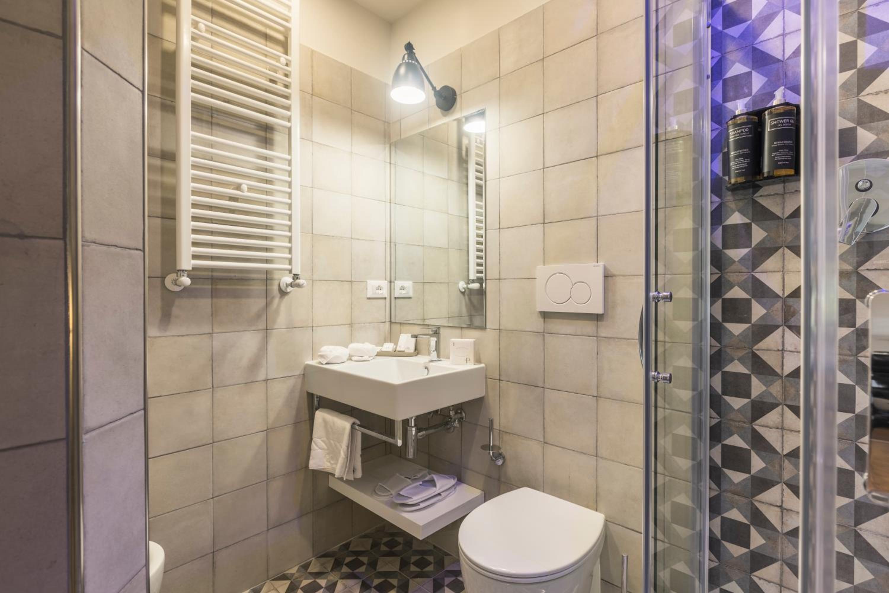 Double or Twin Room photo 3