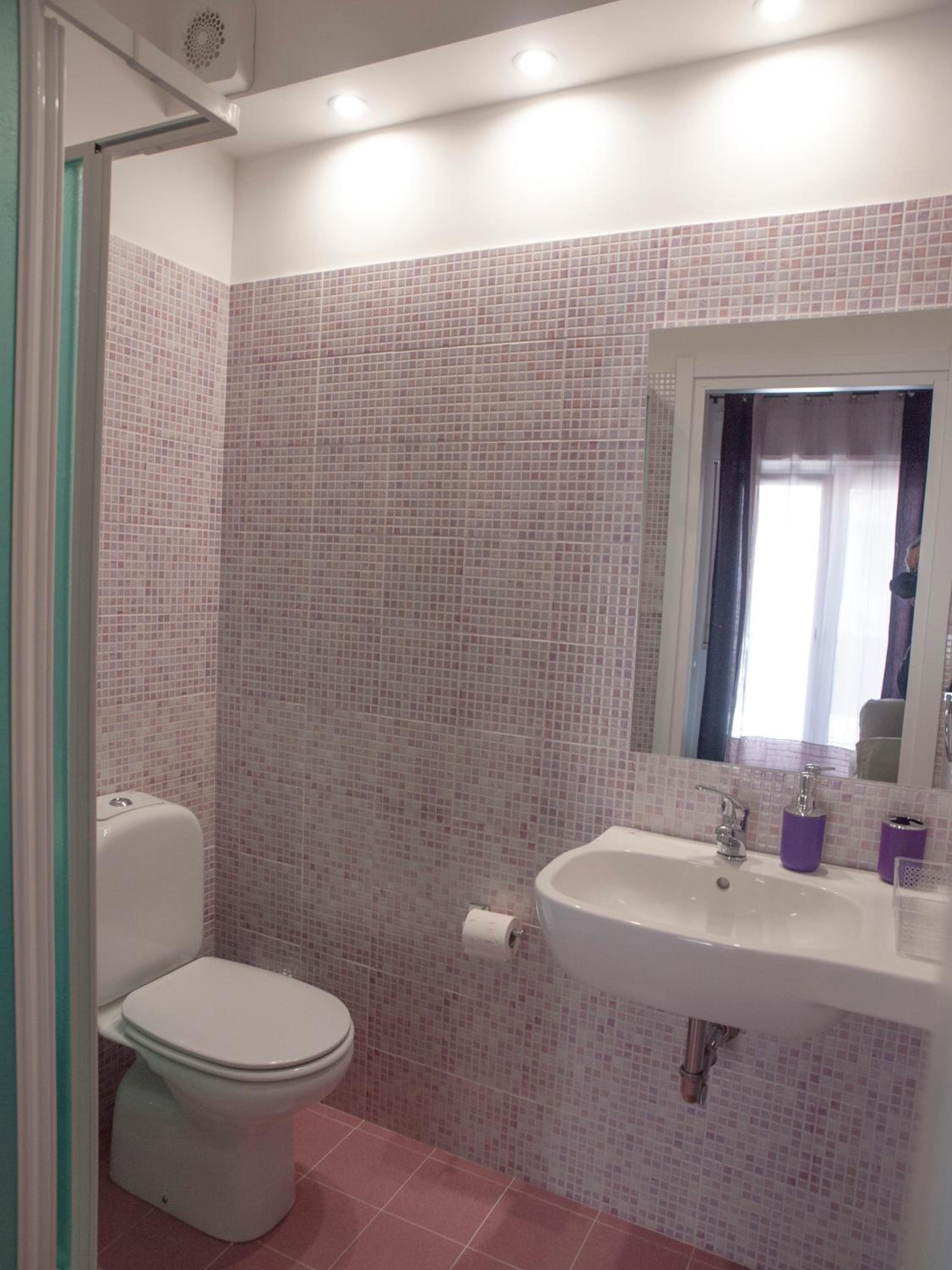 Double Room with Private Bathroom photo 3