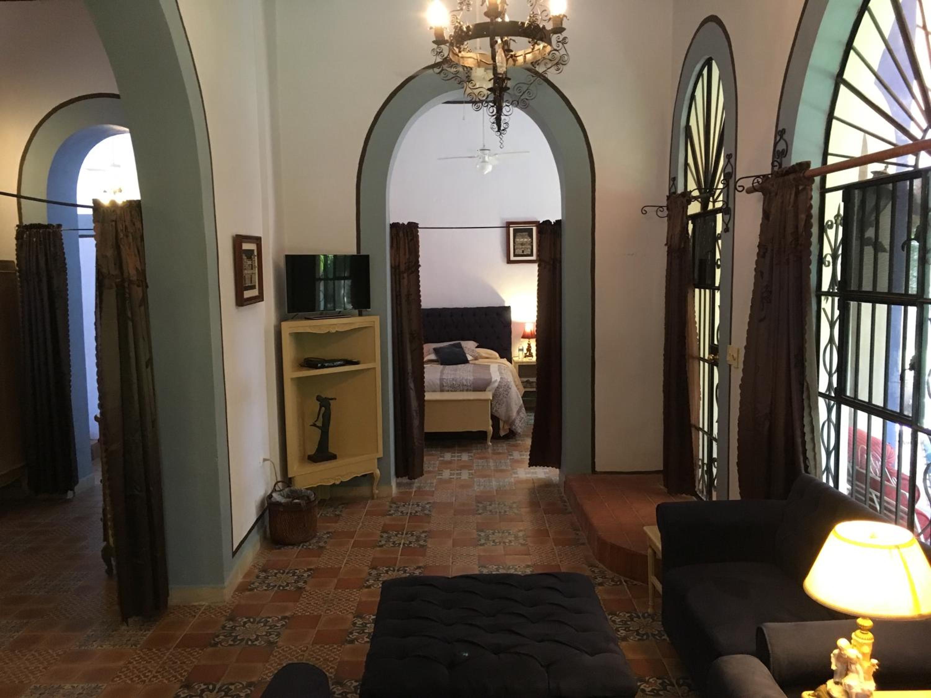 Deluxe Family Suite photo 1