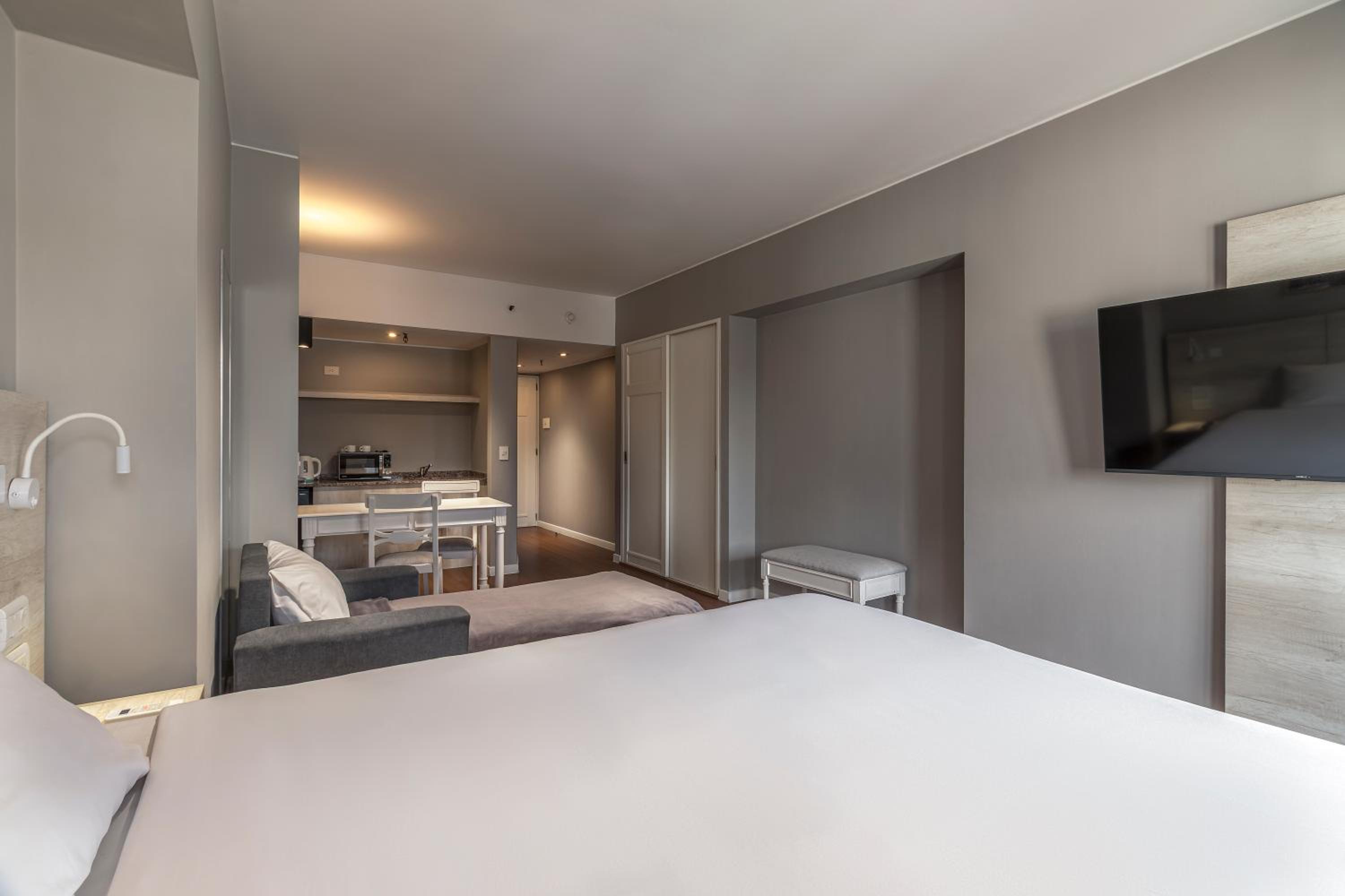 Up América Plaza — Triple Room