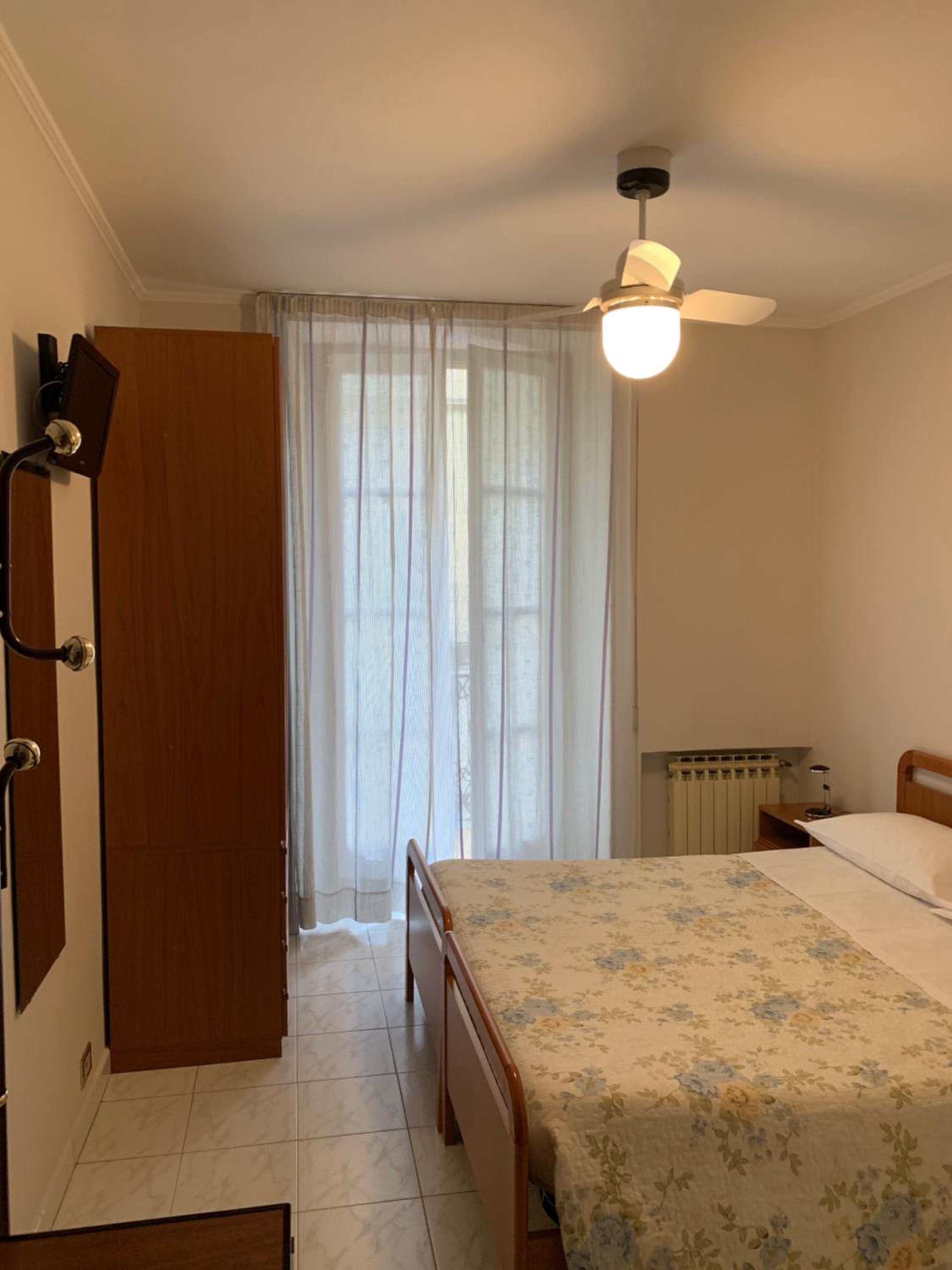 Double Room with Private Bathroom - Photo 1