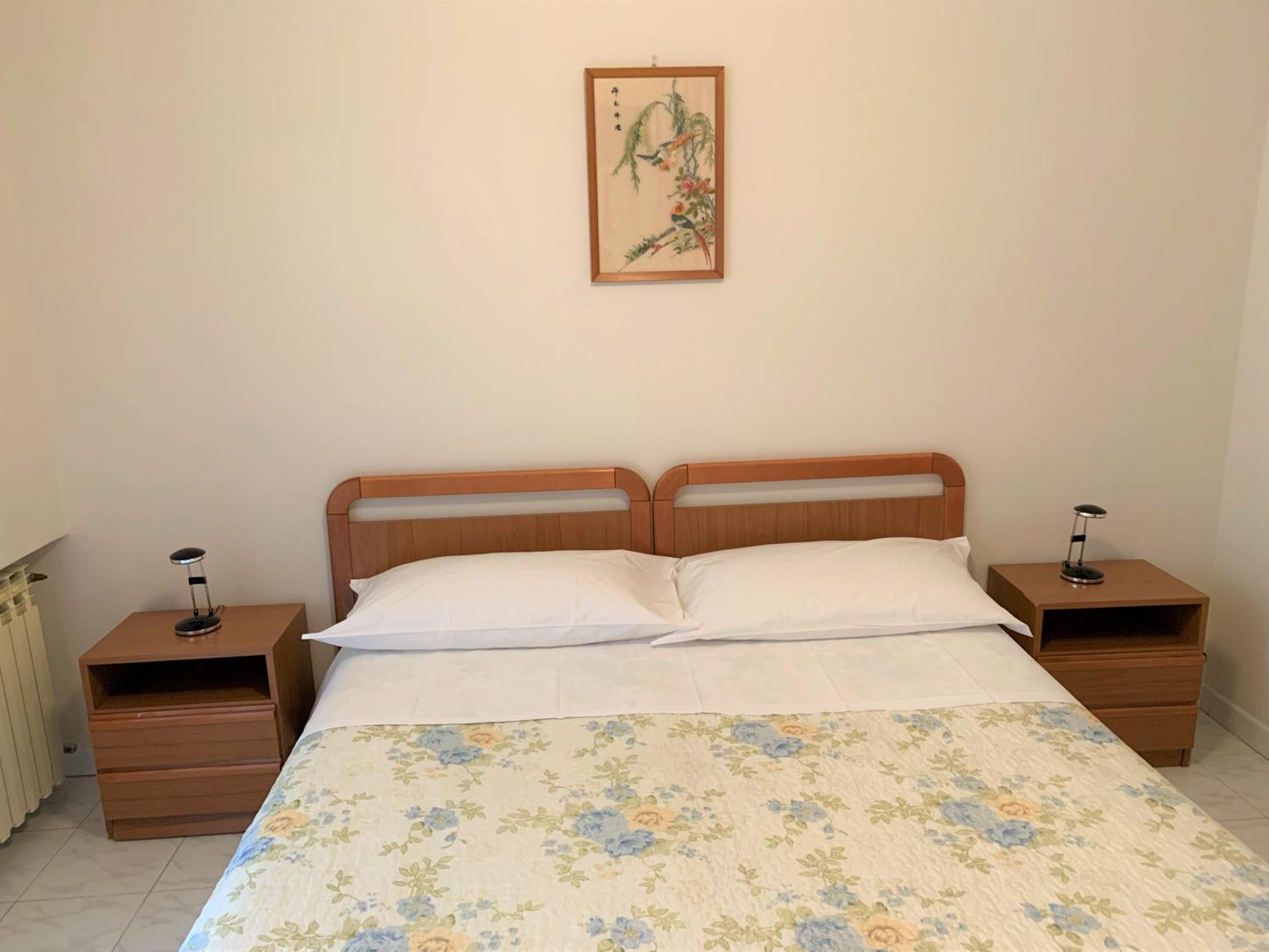 Double Room with Private Bathroom - Photo 4