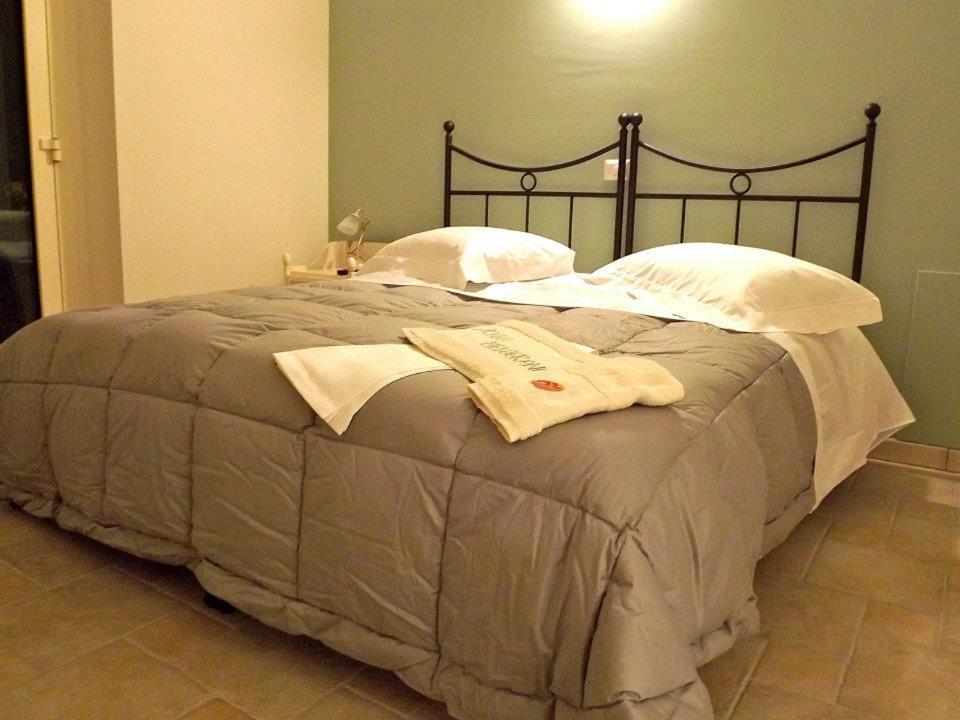 Basic Triple Room photo 1