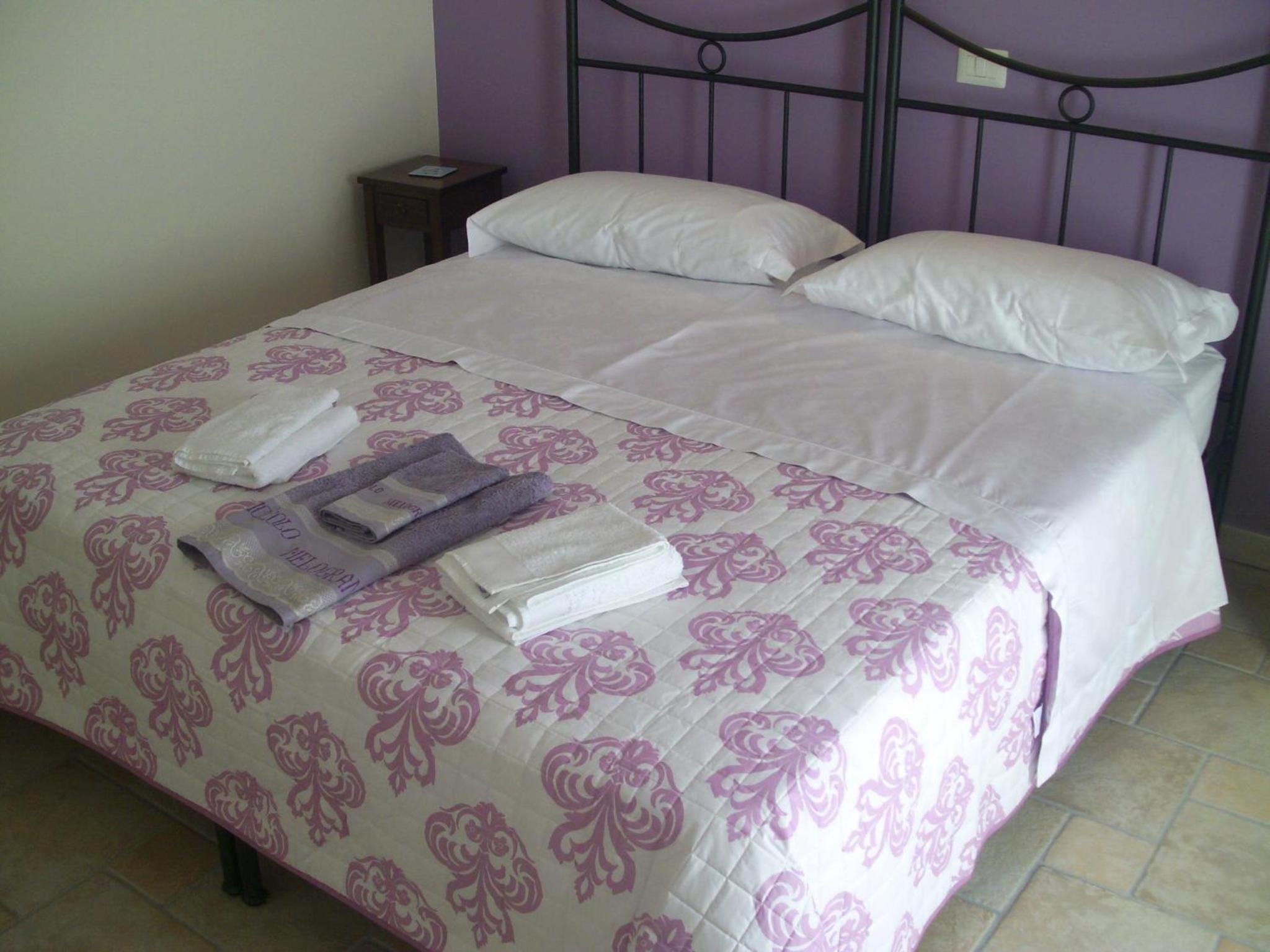Basic Triple Room photo 2