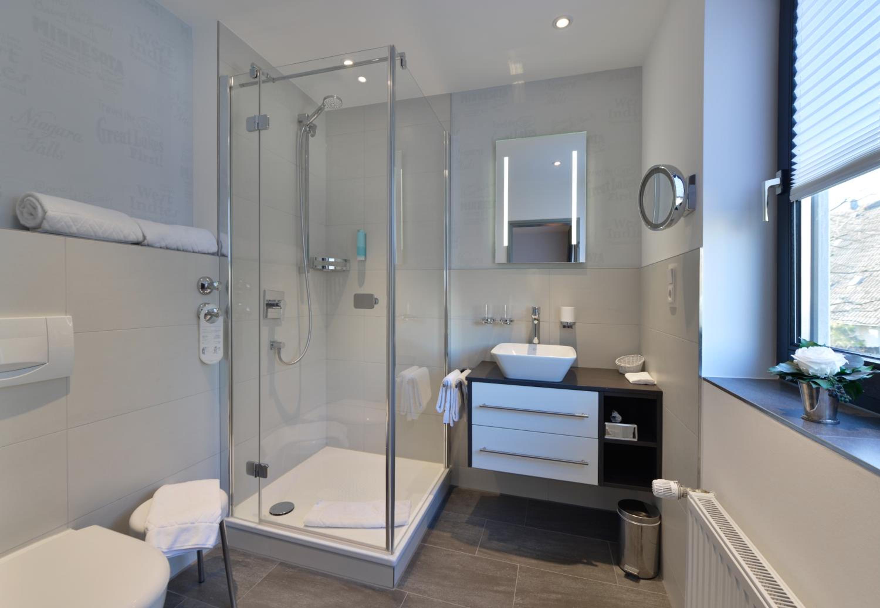 Double or Twin Room - Photo 5