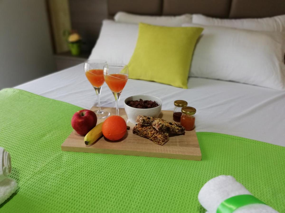 Deluxe Double Room (2 Adults + 1 Child) photo 1