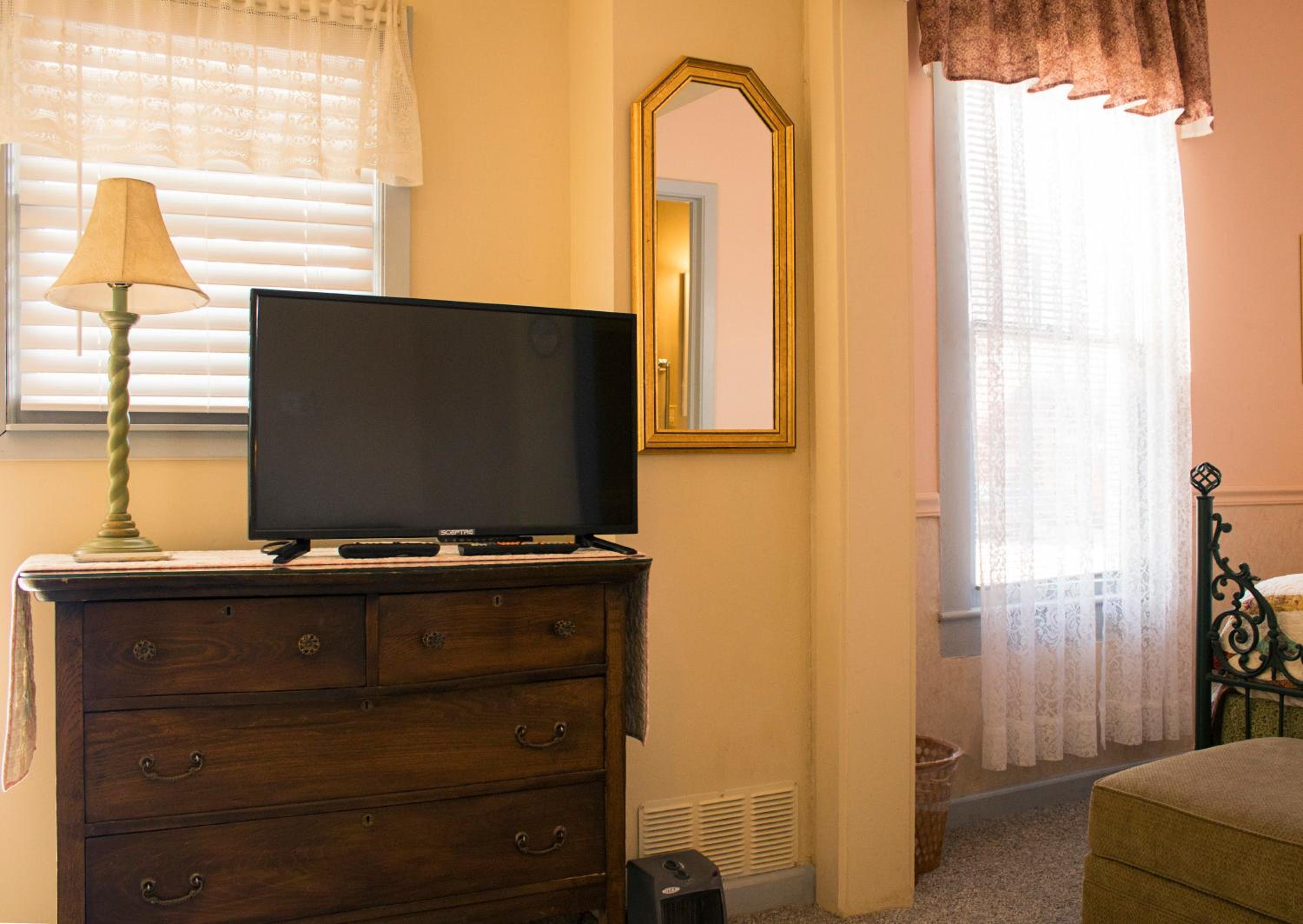 Queen Suite photo 3