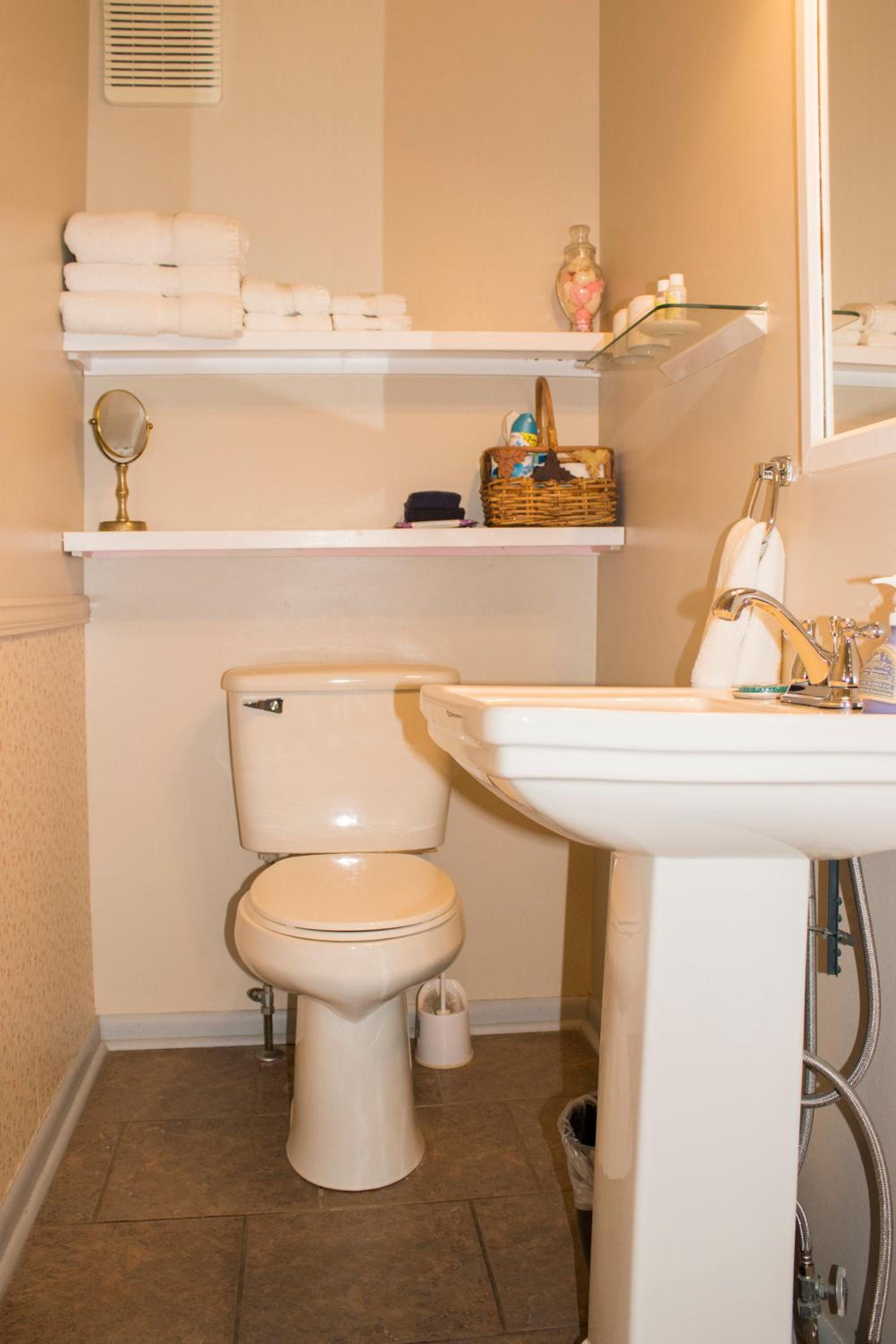 Queen Suite photo 2