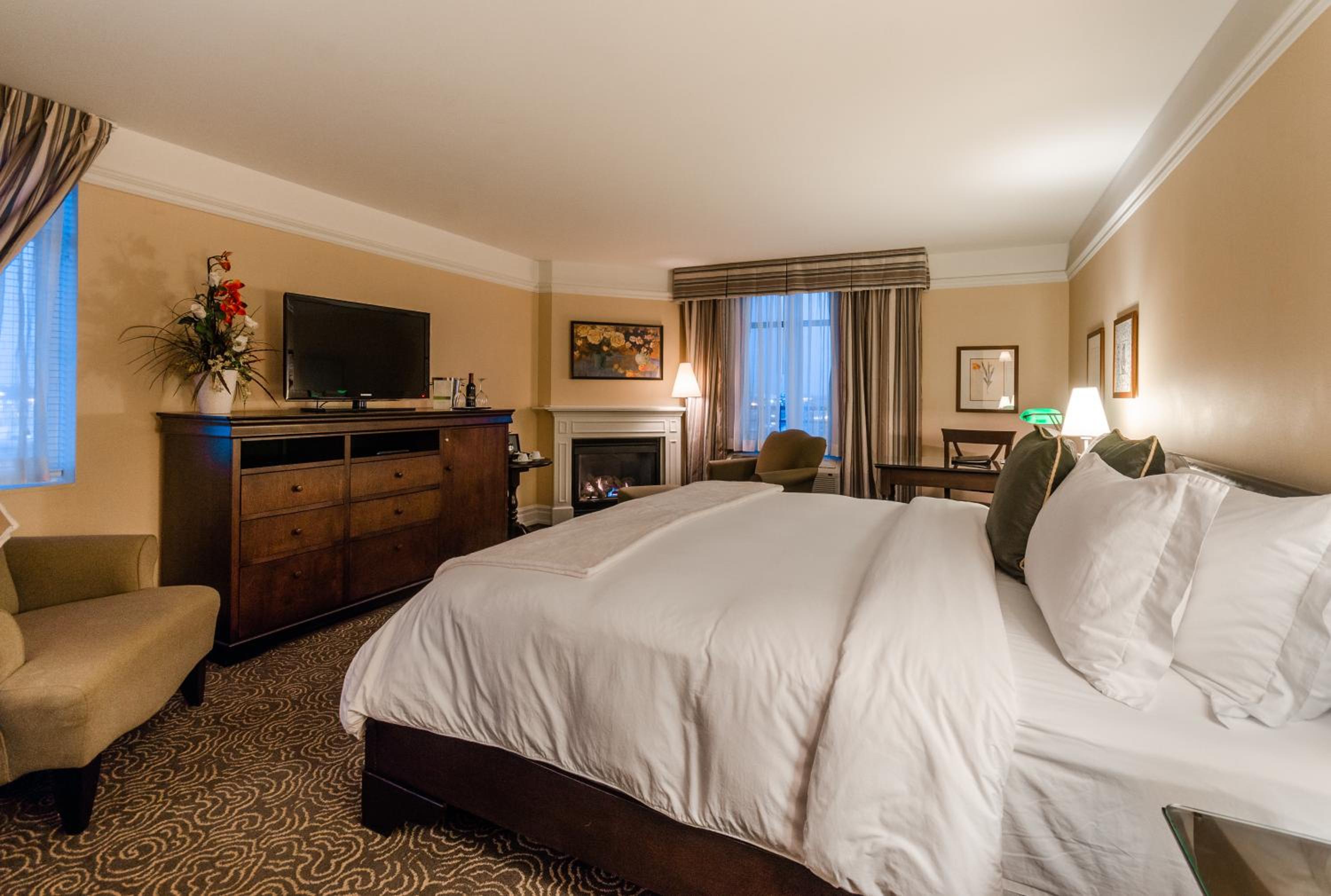 Grand Luxury Executive Room