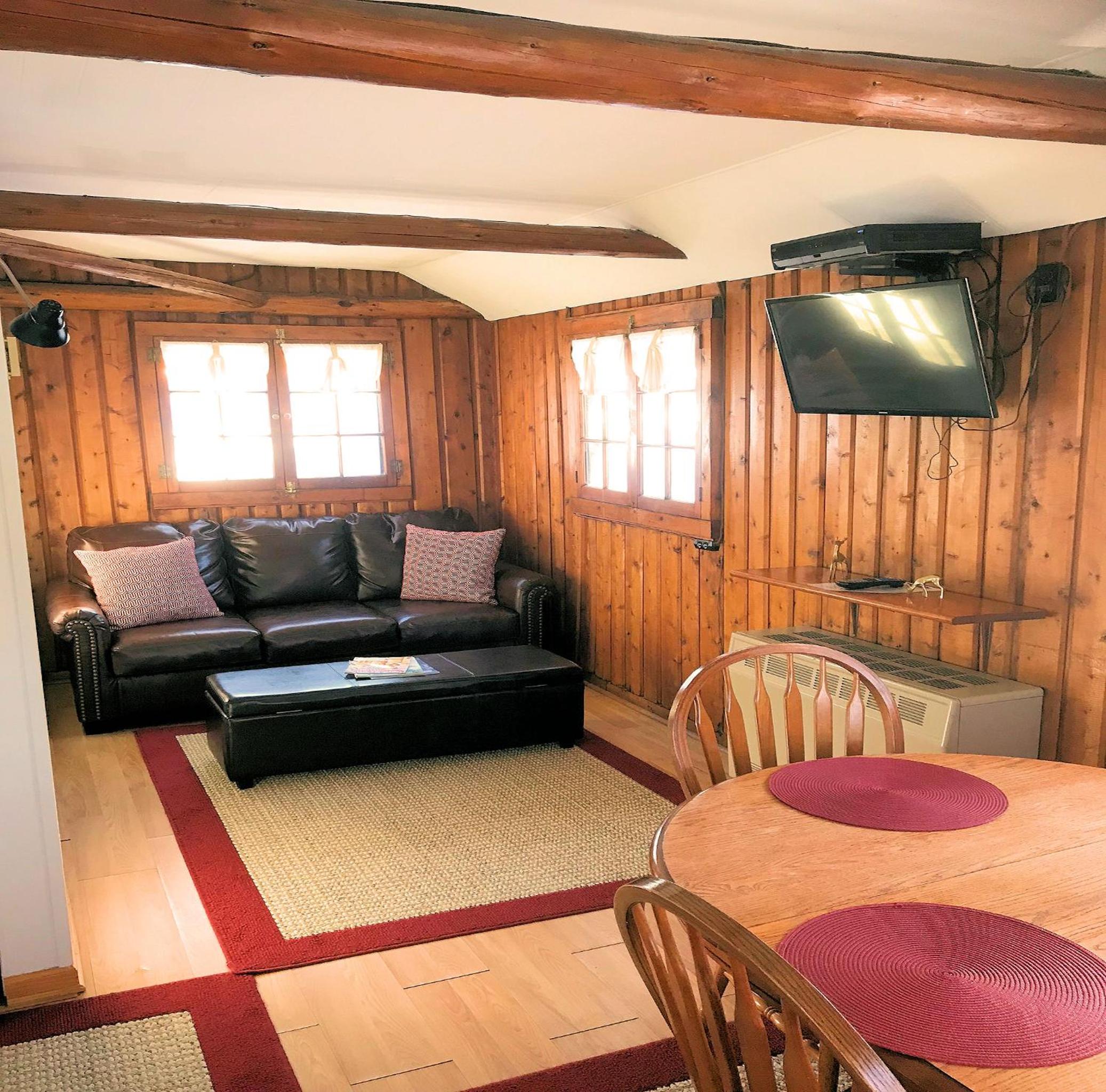 One-Bedroom House photo 1